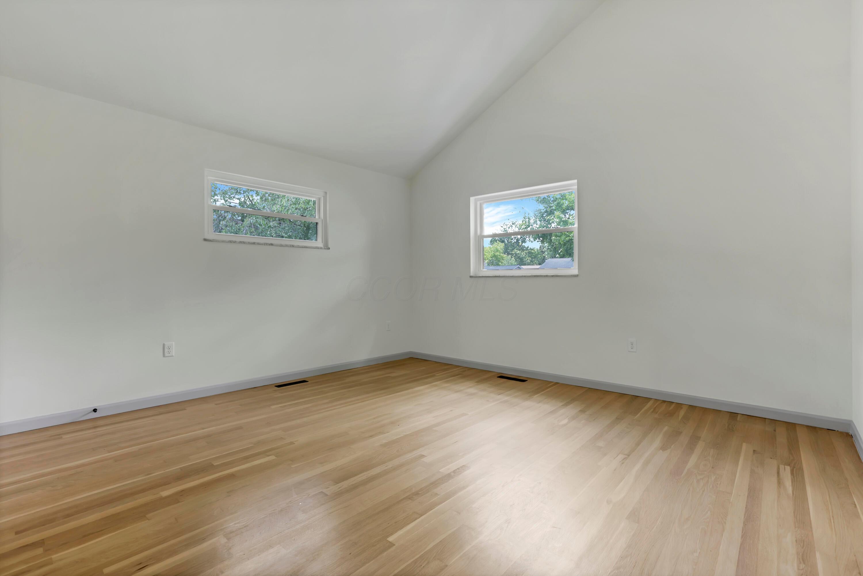 1285 Kingsgate Road Property Photo 29