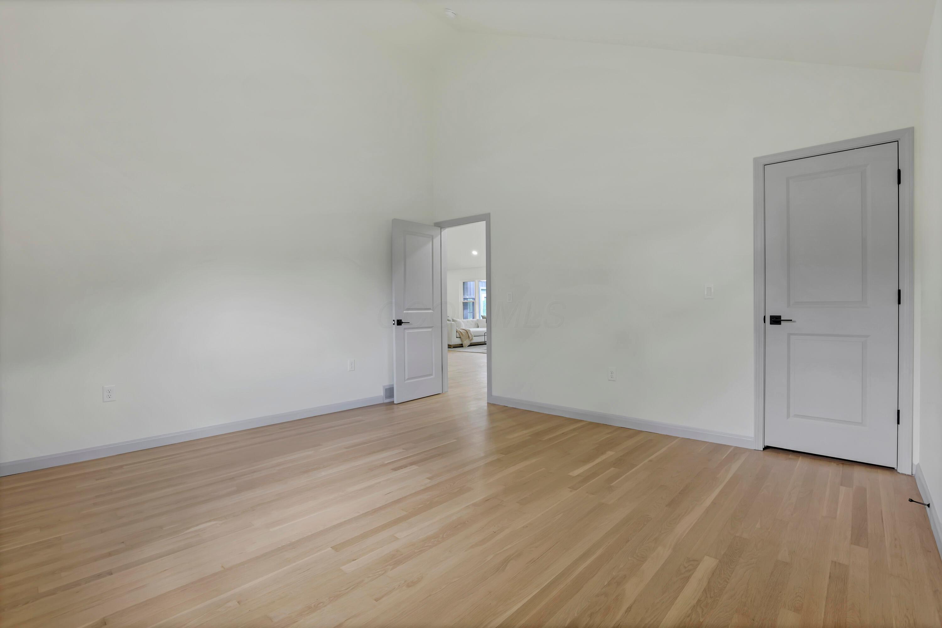 1285 Kingsgate Road Property Photo 30