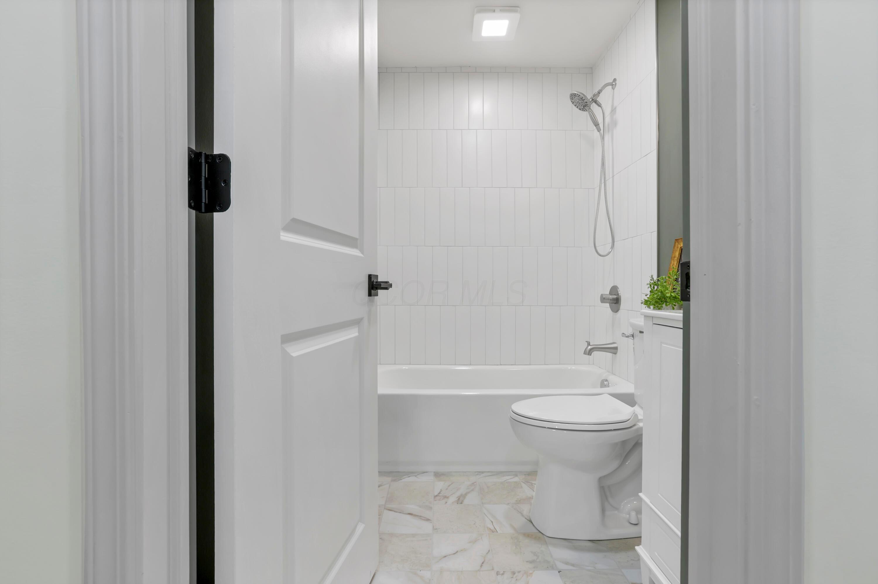 1285 Kingsgate Road Property Photo 31