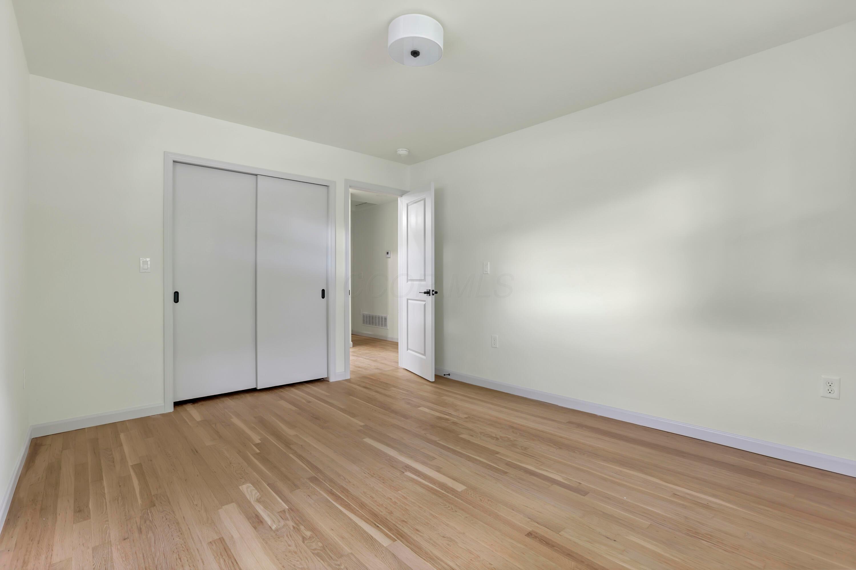 1285 Kingsgate Road Property Photo 34