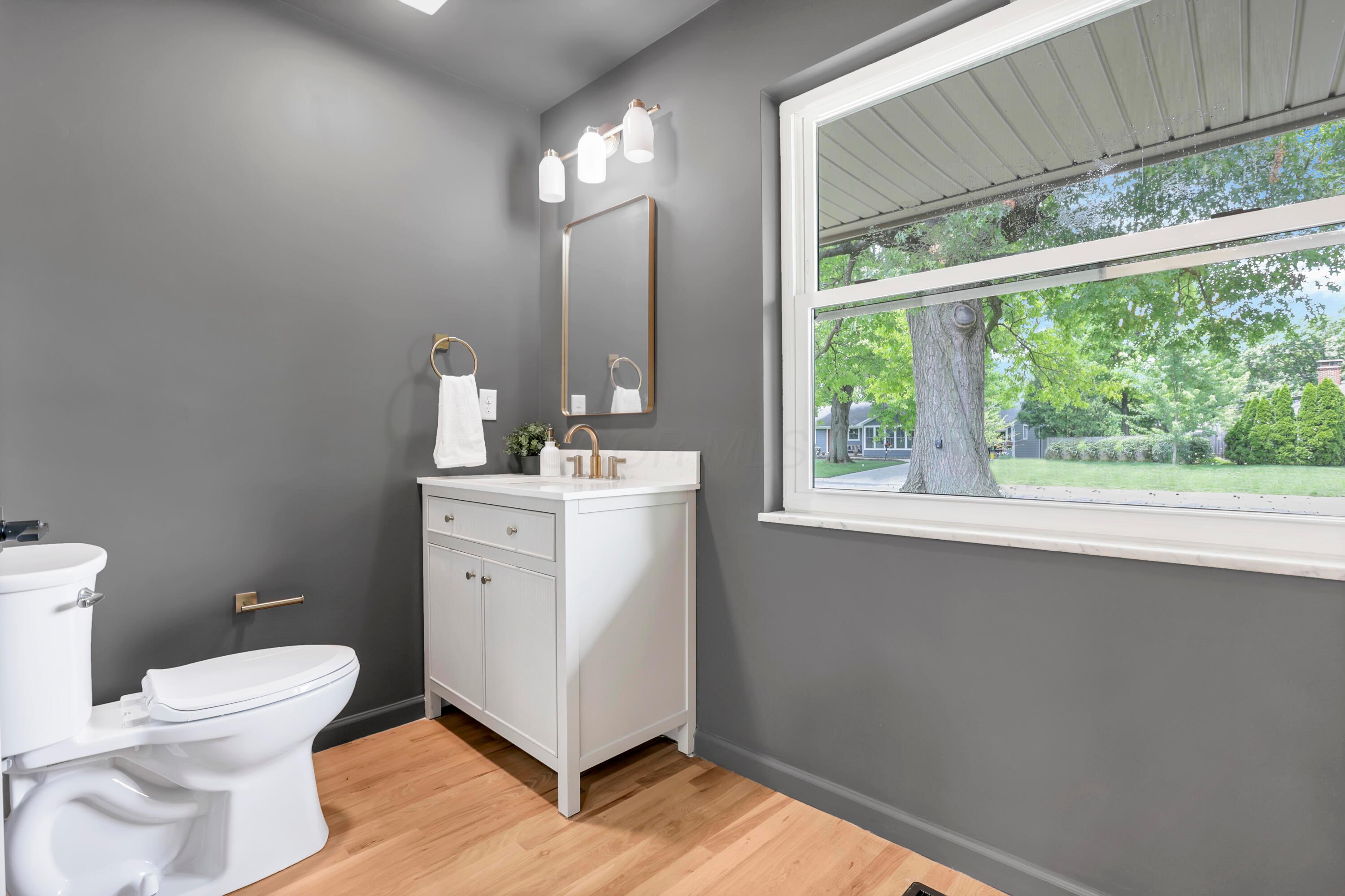 1285 Kingsgate Road Property Photo 37