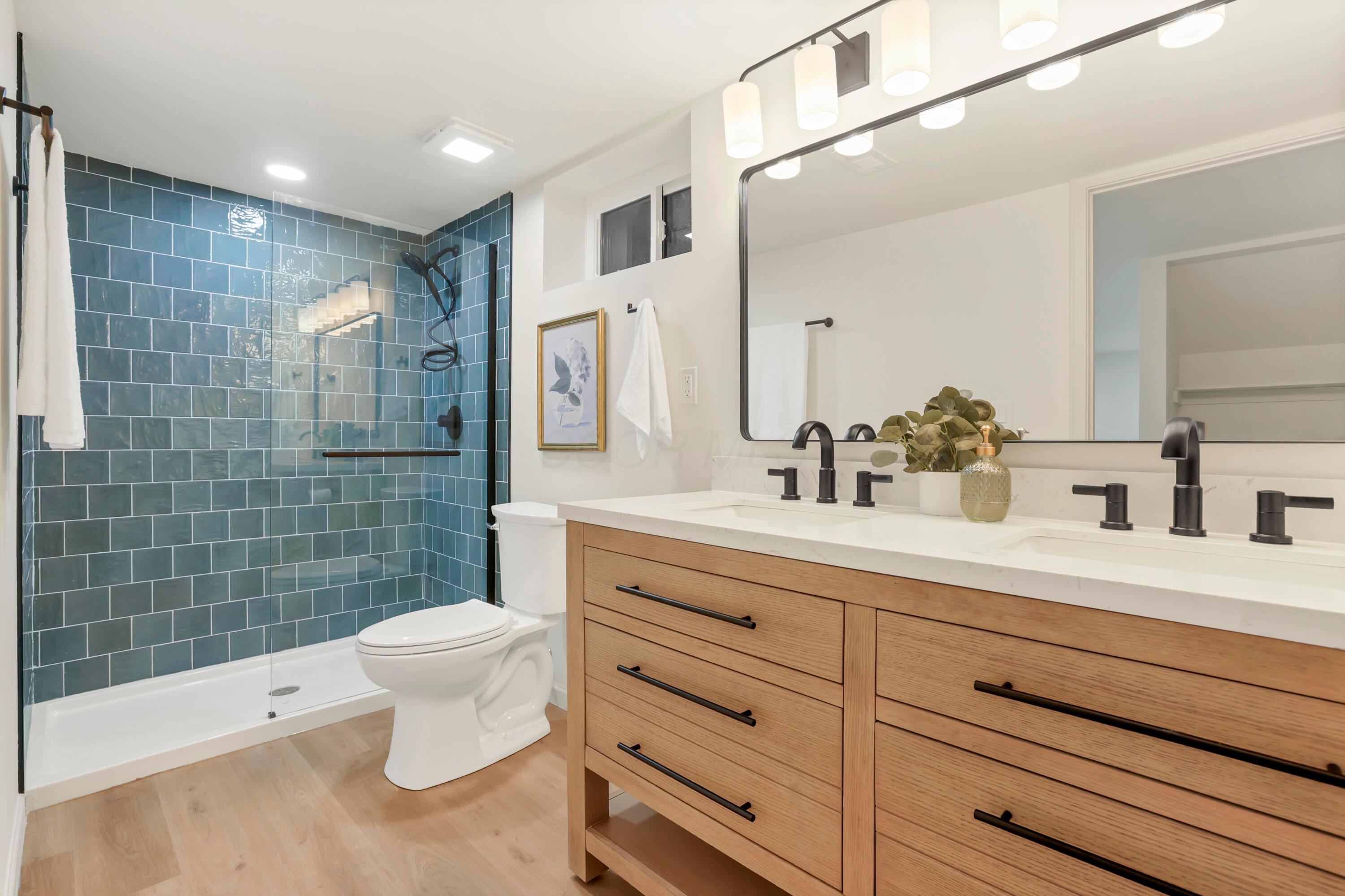 1285 Kingsgate Road Property Photo 44
