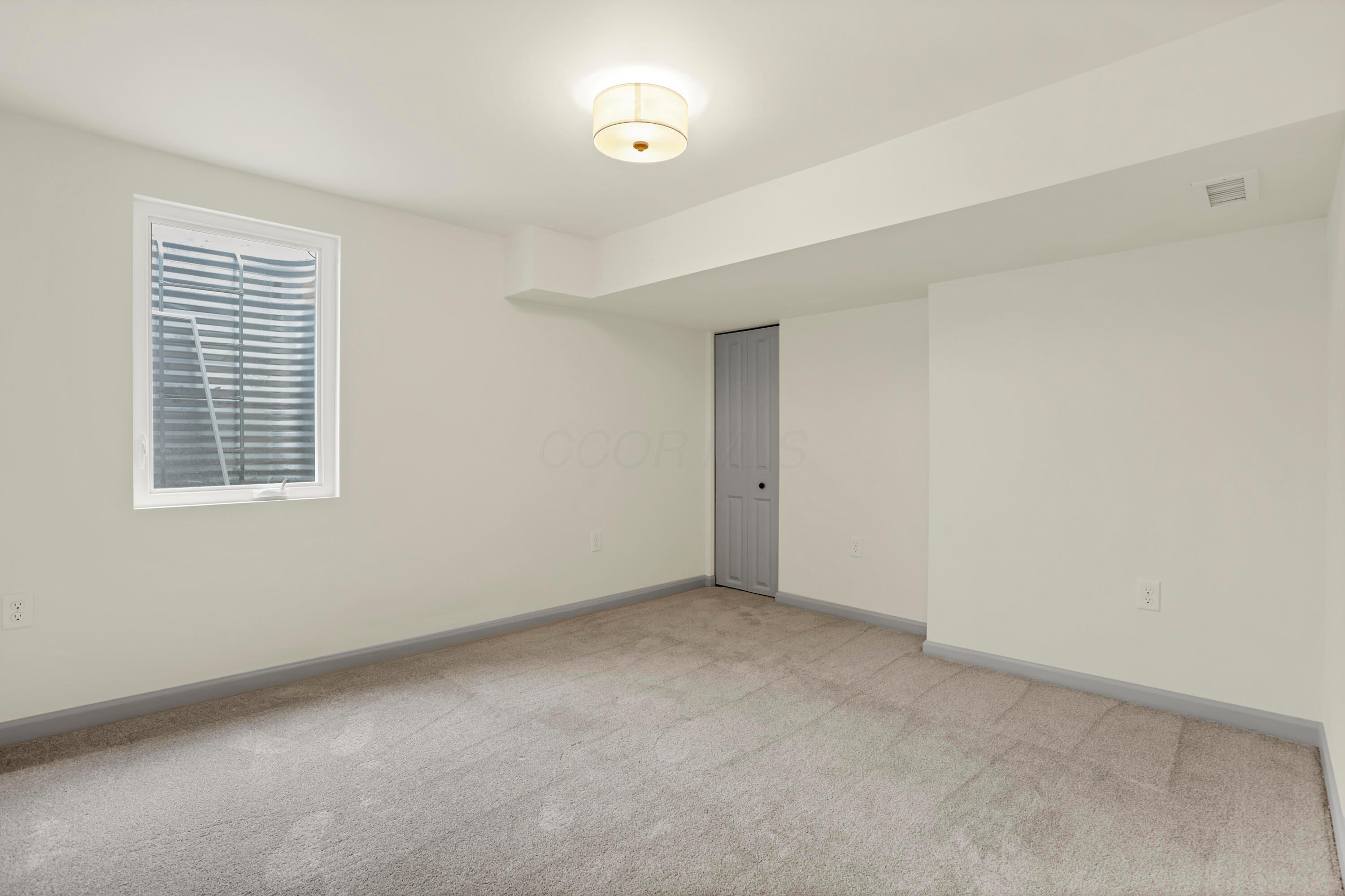 1285 Kingsgate Road Property Photo 45