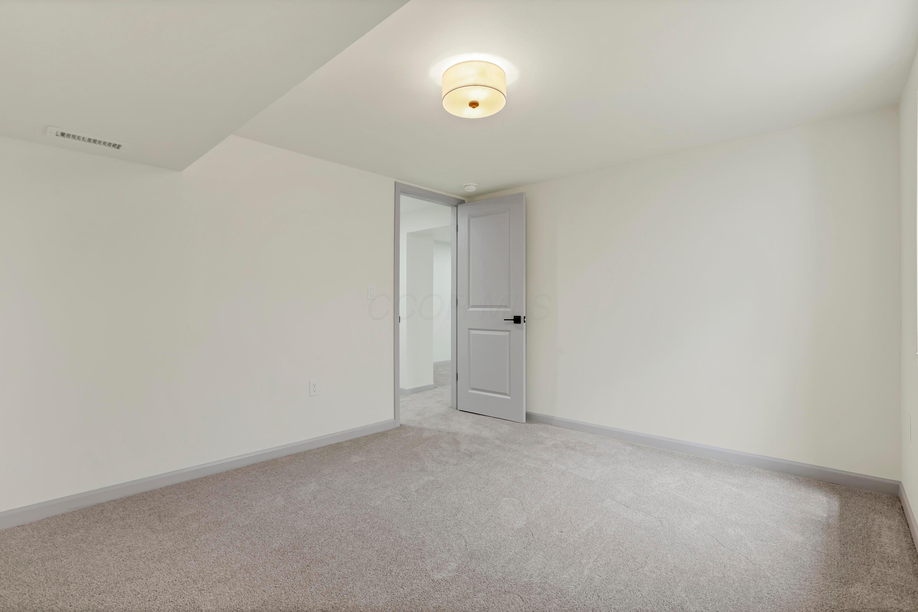 1285 Kingsgate Road Property Photo 46