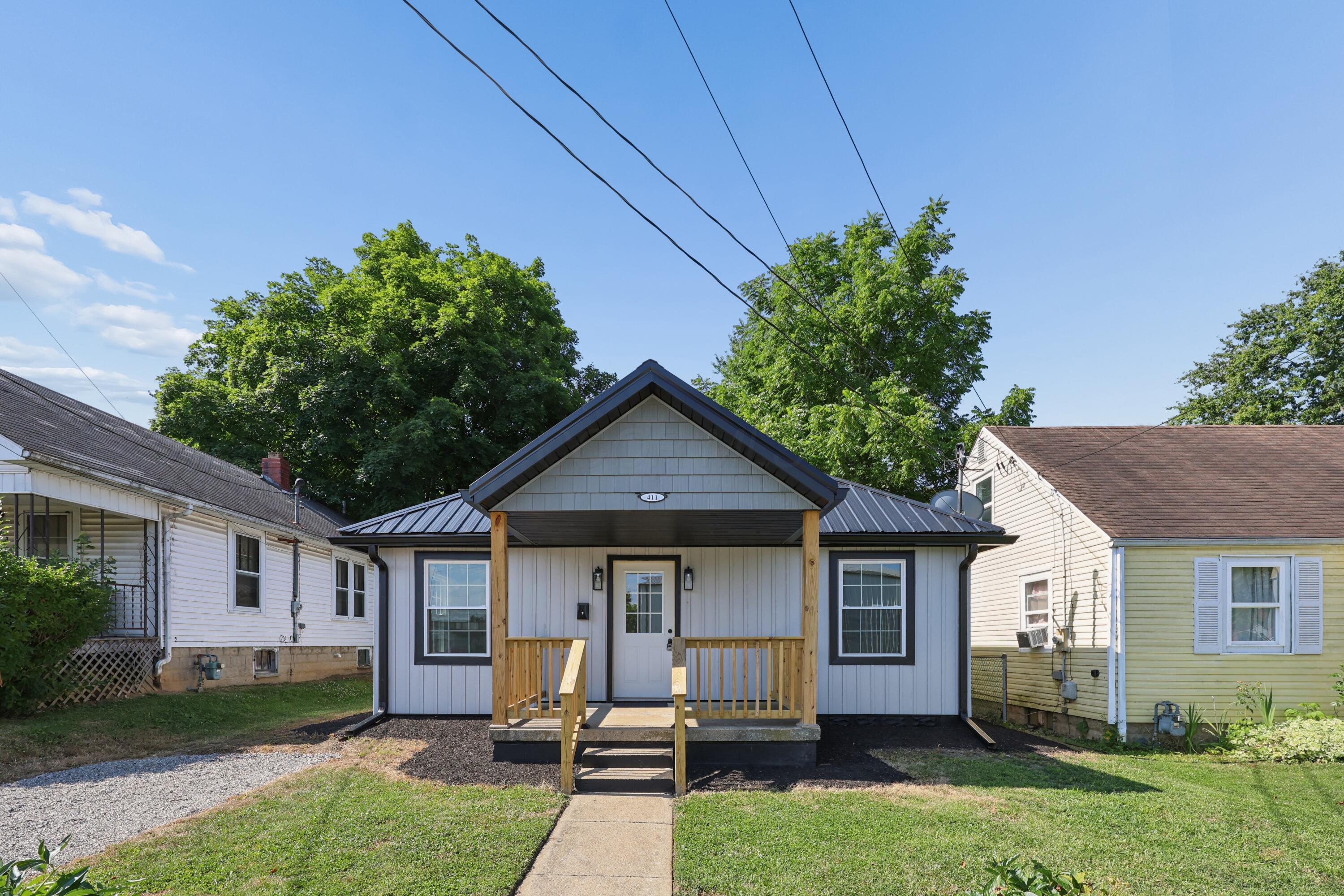 411 E Ohio Street Property Photo 1