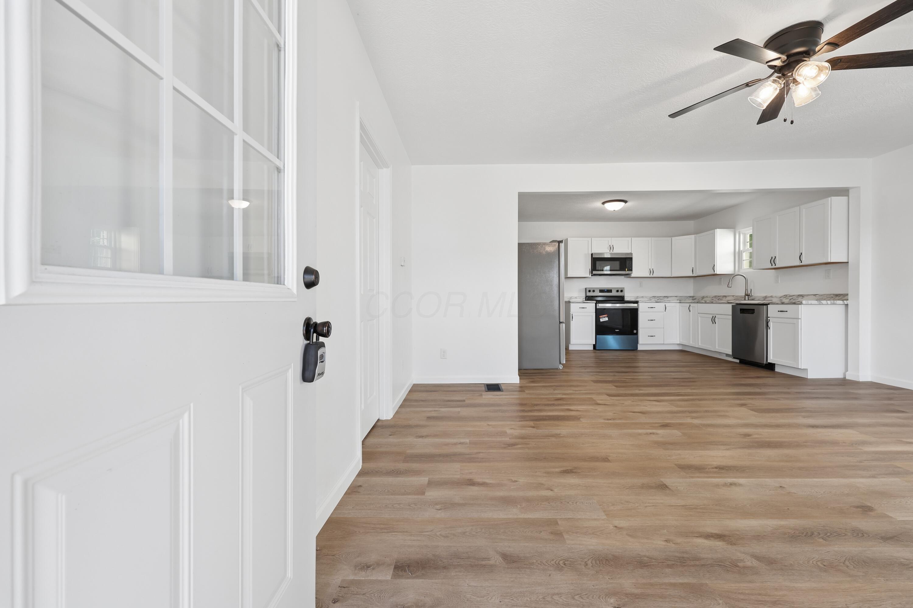 411 E Ohio Street Property Photo 5