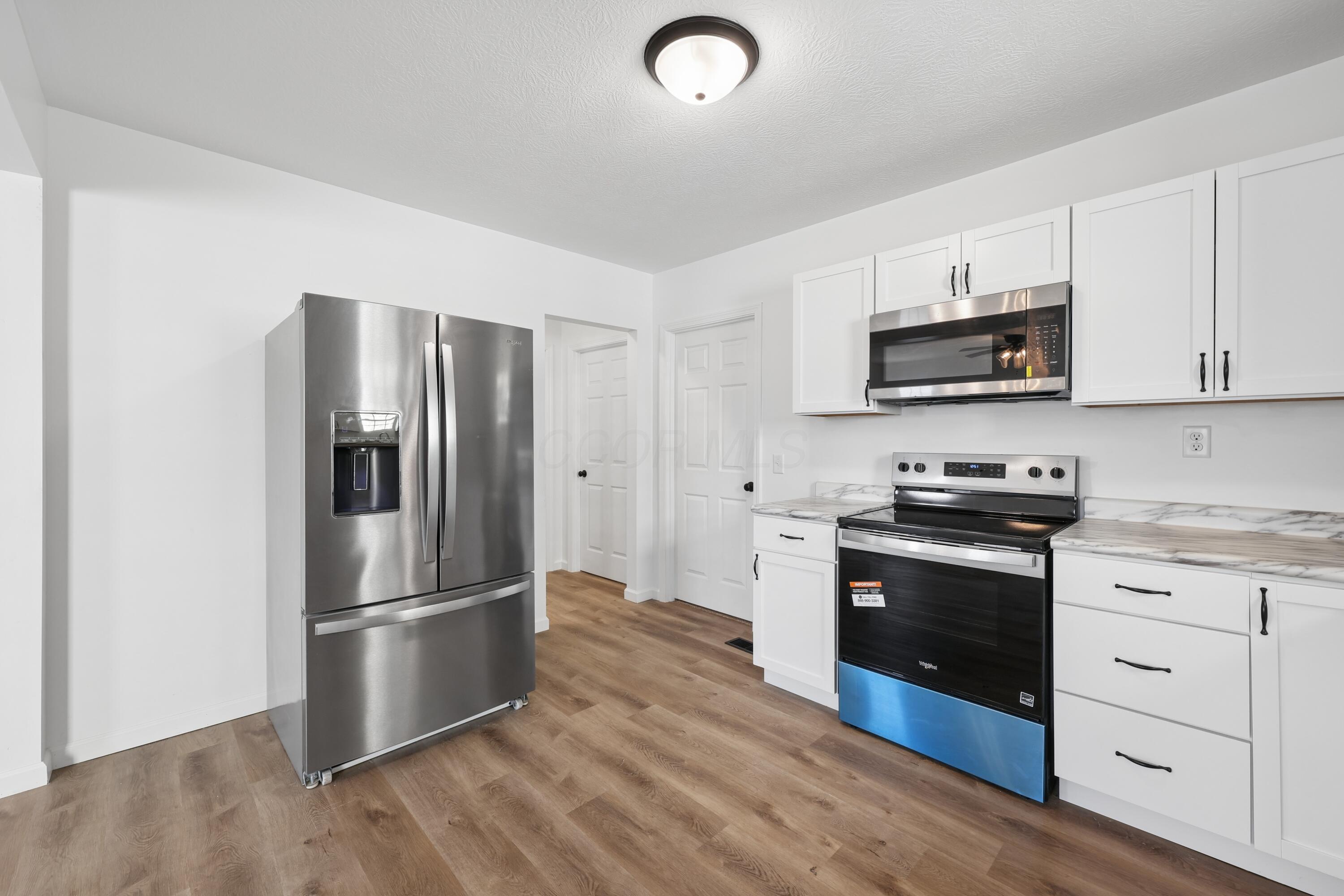 411 E Ohio Street Property Photo 10