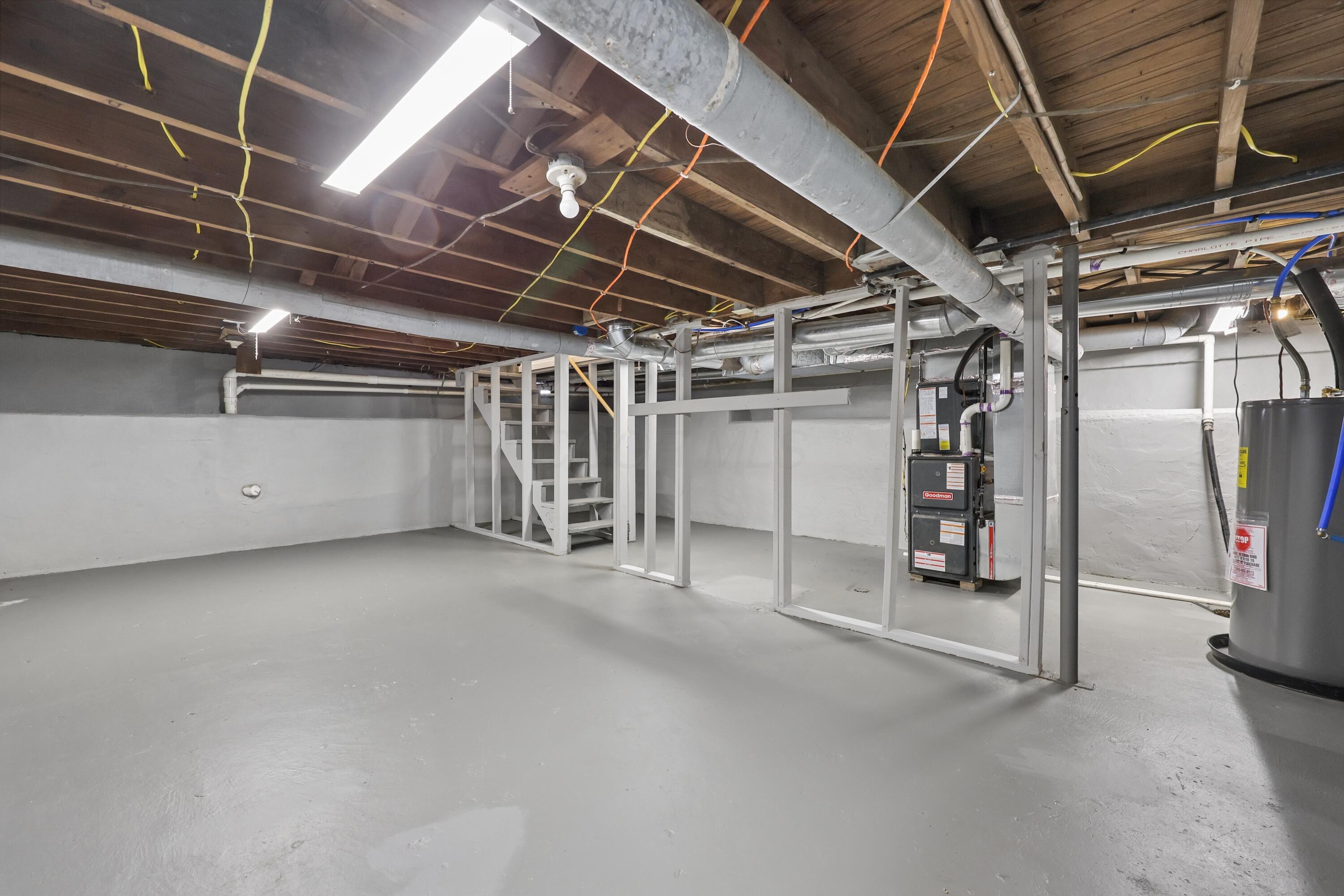 411 E Ohio Street Property Photo 26
