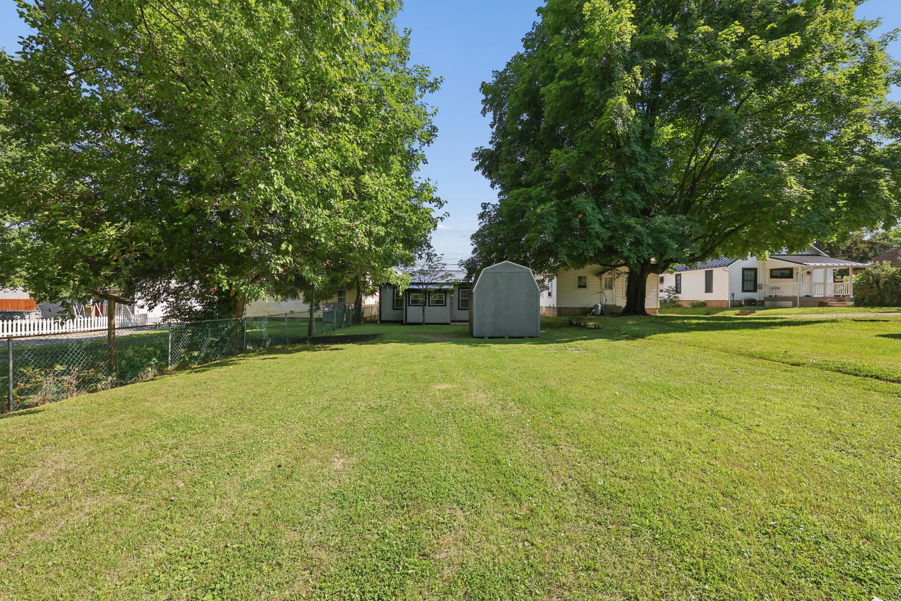 411 E Ohio Street Property Photo 30