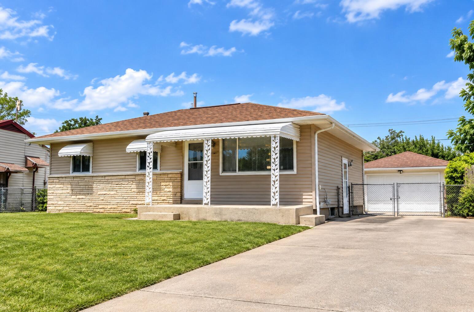 2480 Vanderberg Avenue Property Photo 1