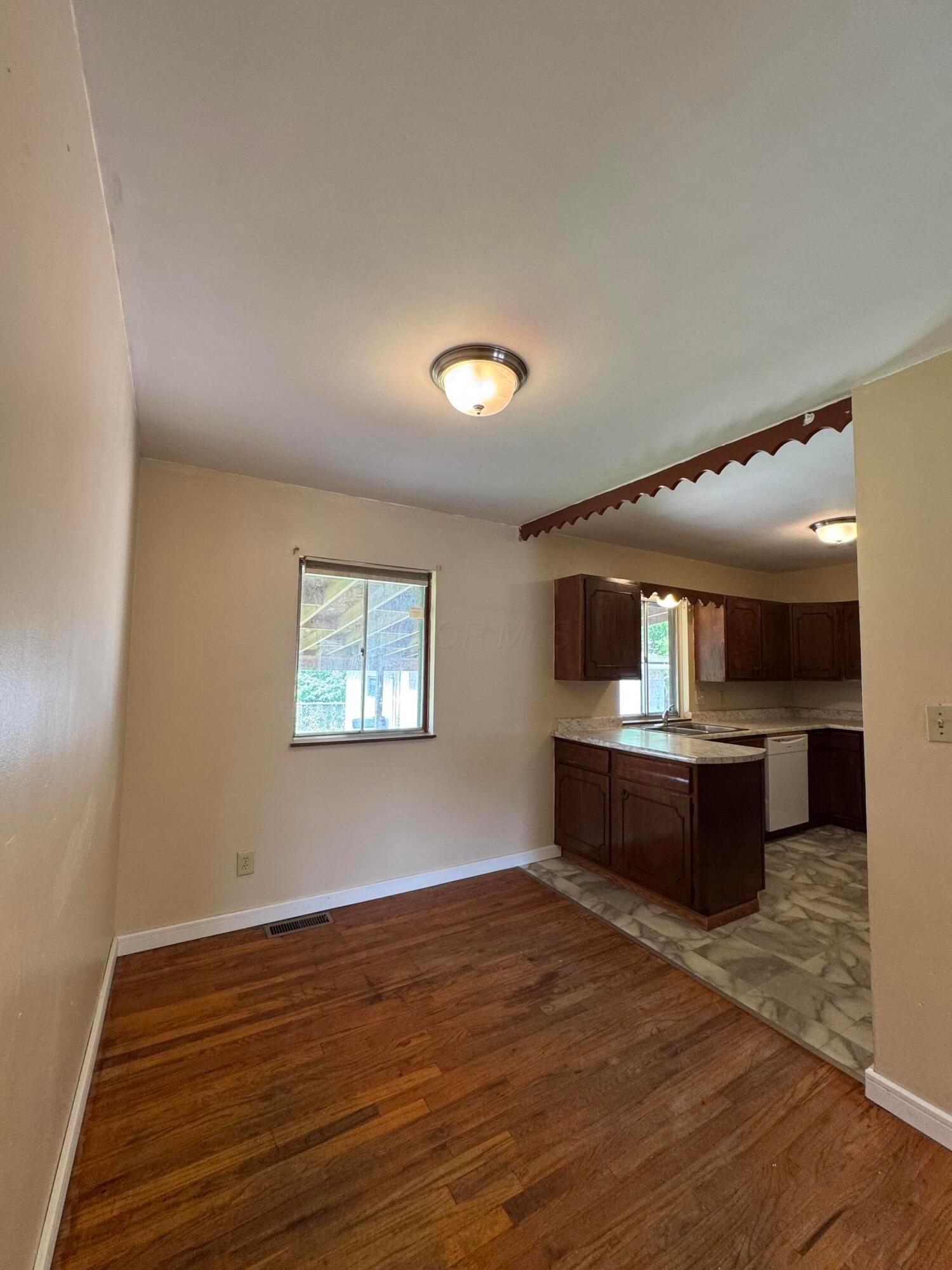 2480 Vanderberg Avenue Property Photo 5