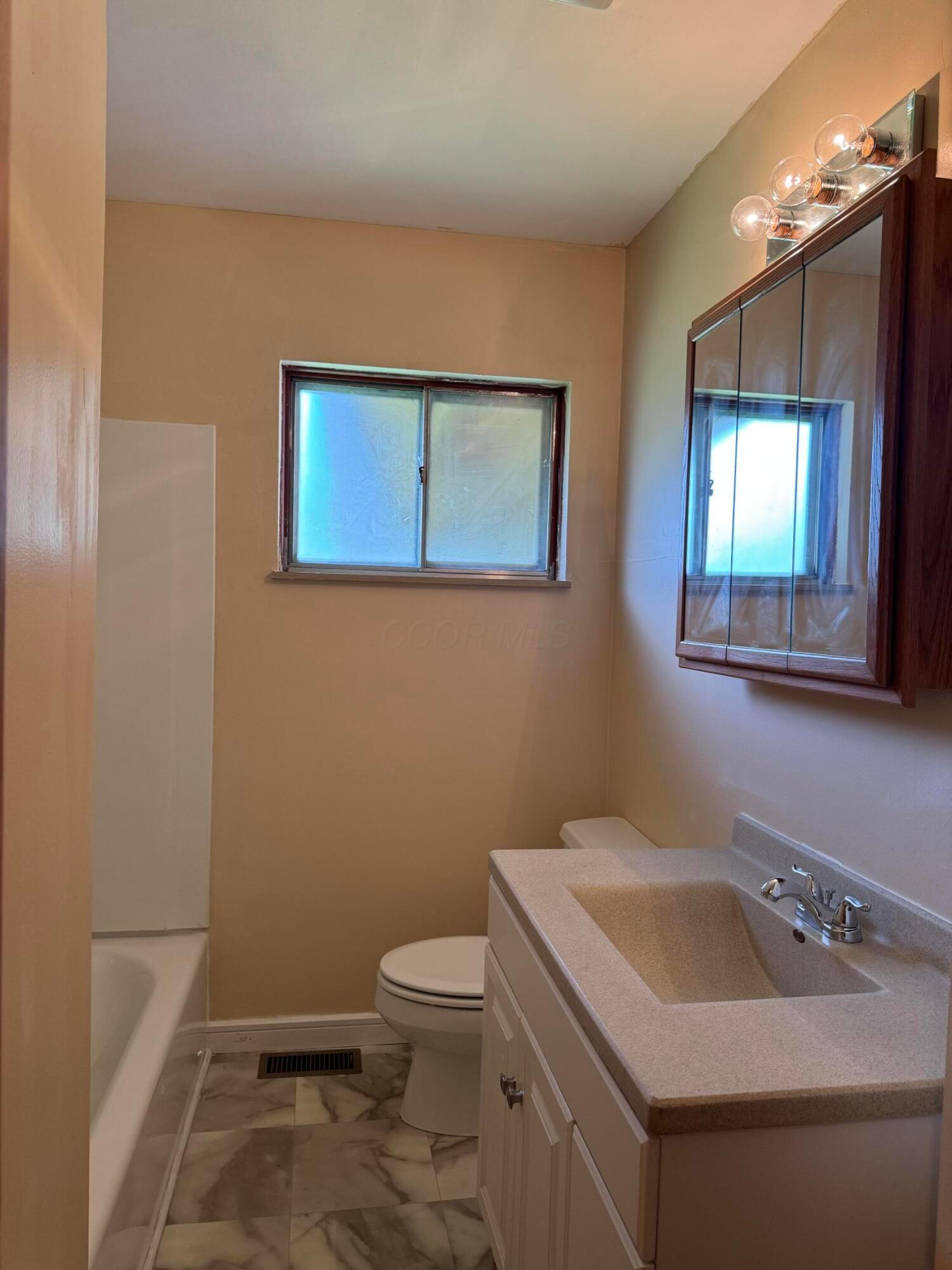 2480 Vanderberg Avenue Property Photo 9