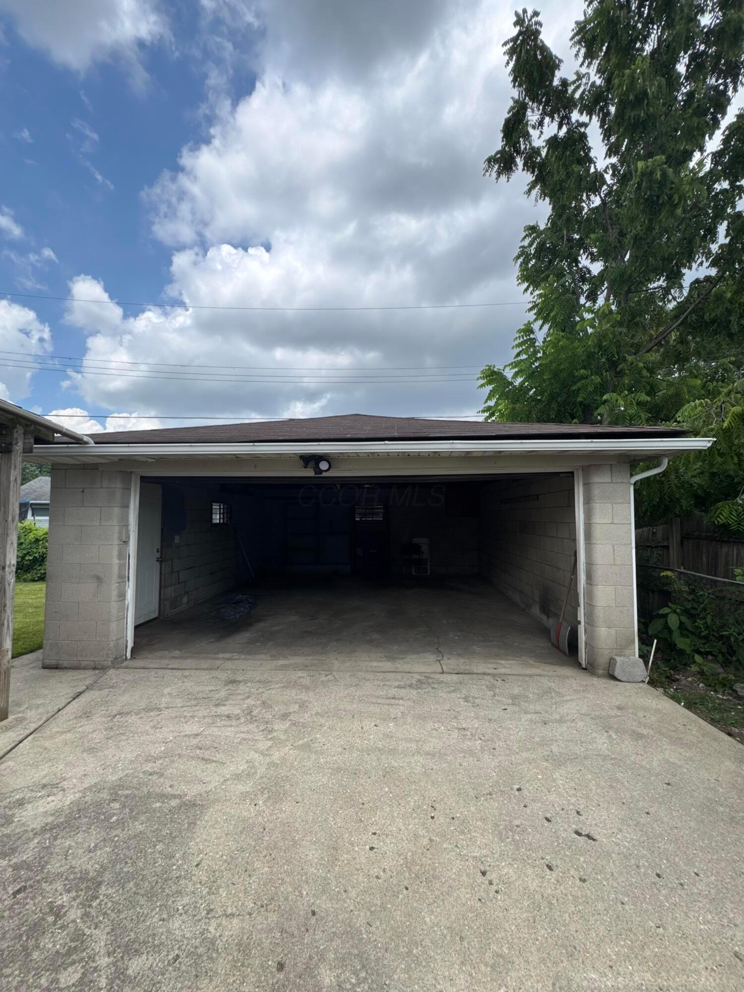 2480 Vanderberg Avenue Property Photo 27