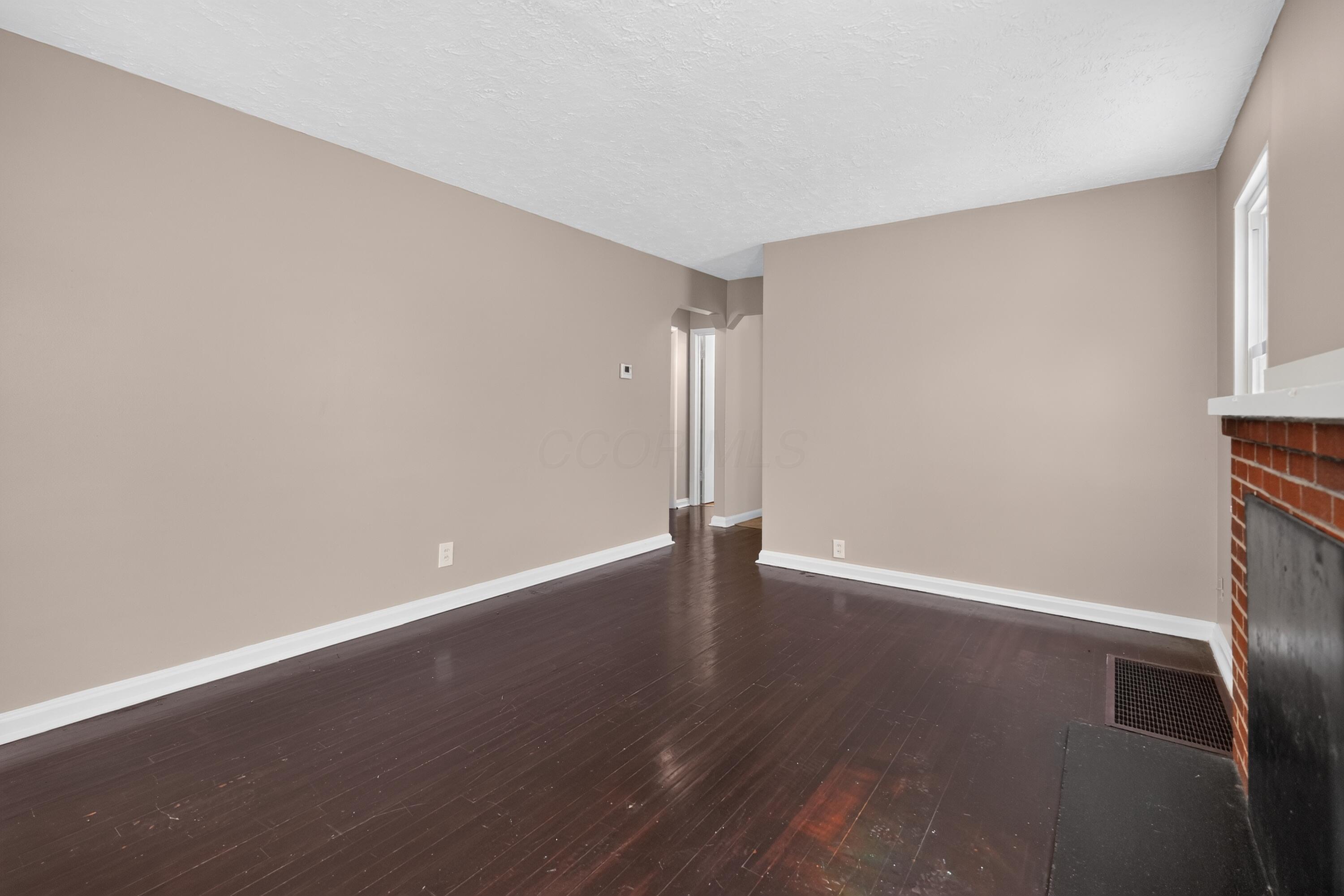 852 S Hampton Road Property Photo 6