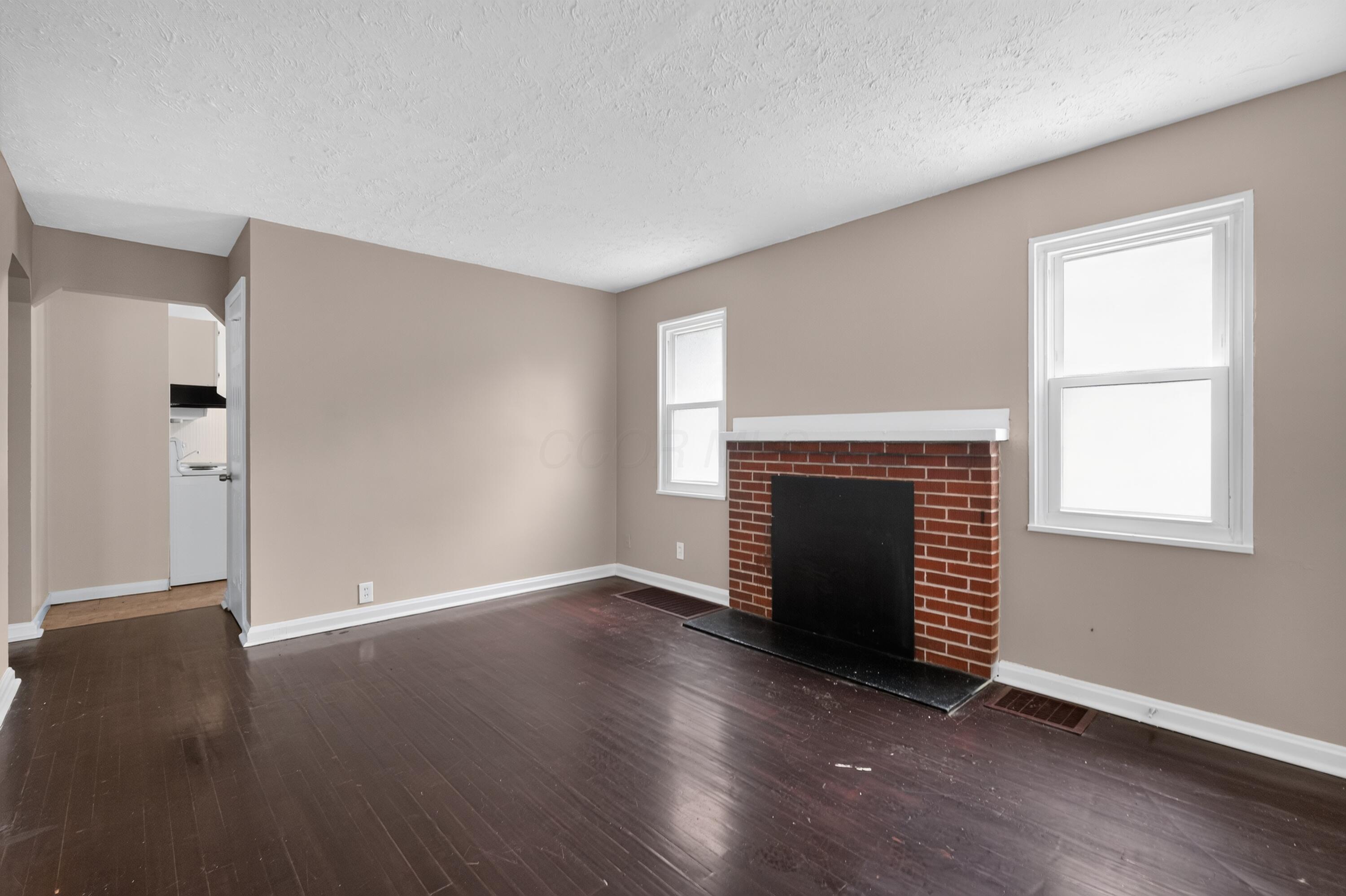 852 S Hampton Road Property Photo 7