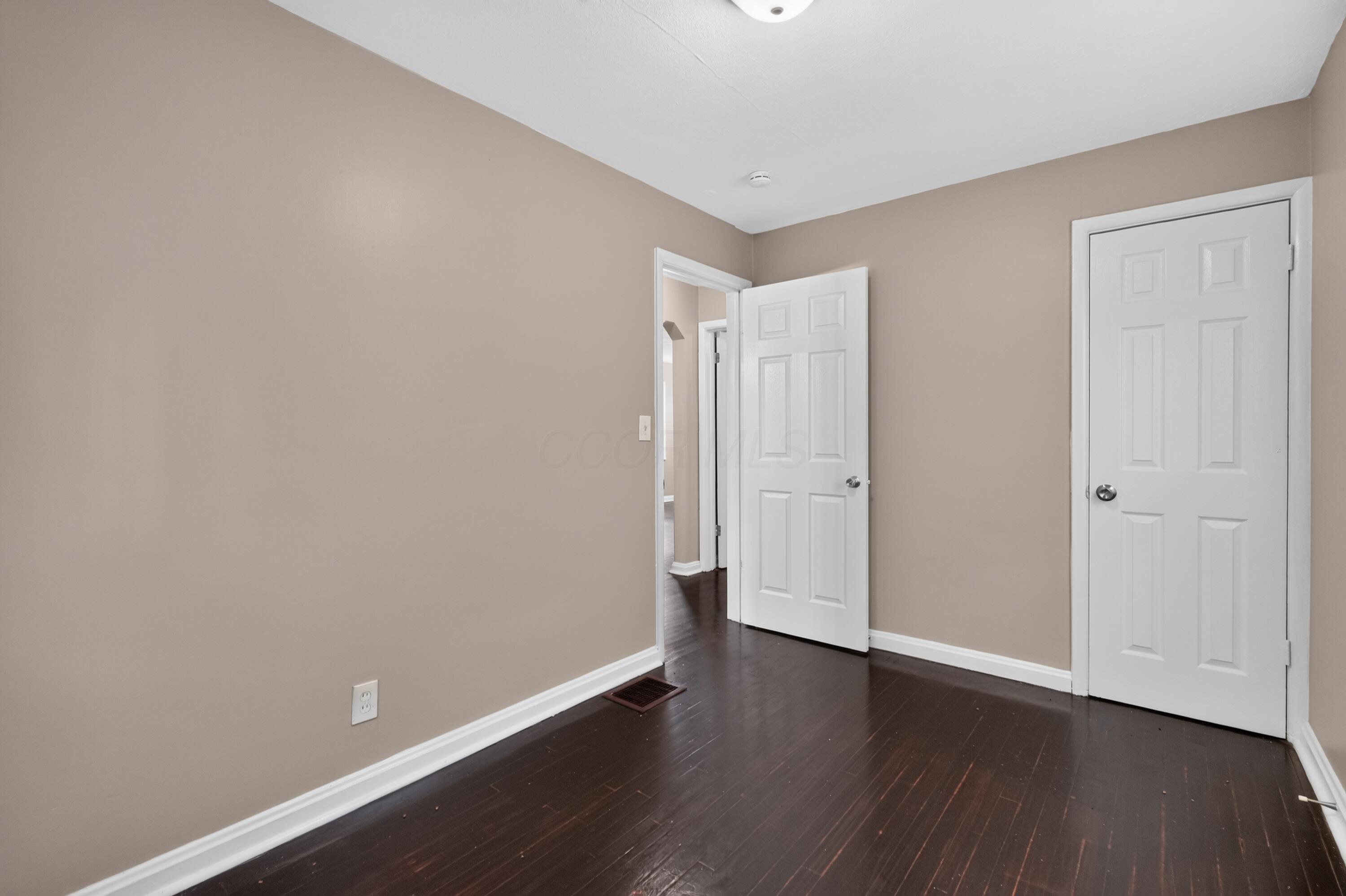 852 S Hampton Road Property Photo 16