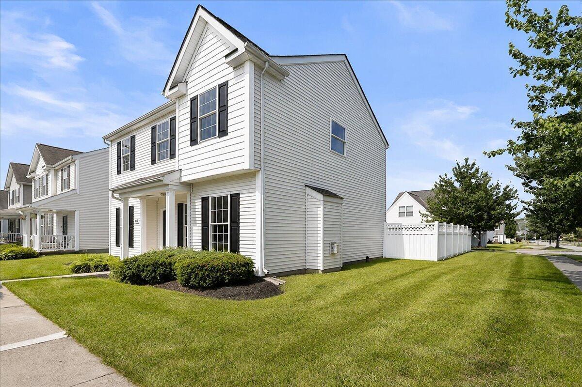1091 Eberton Avenue Property Photo 3