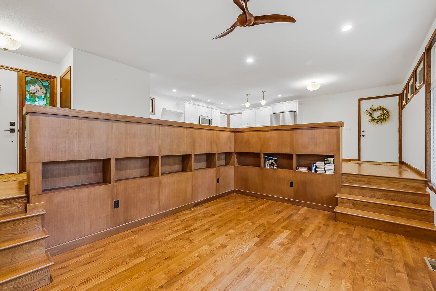 1109 N Park Street Property Photo 9