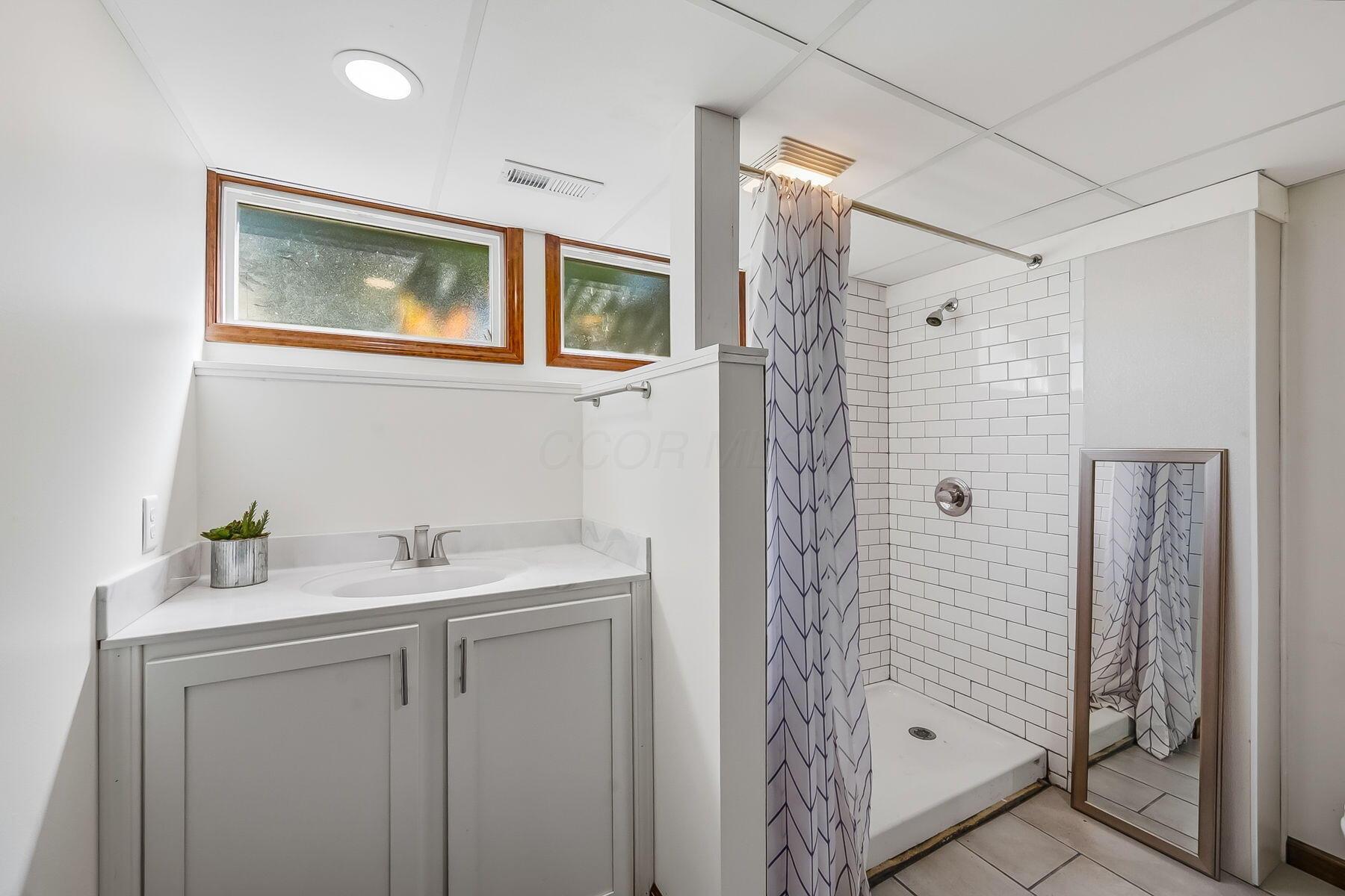 1109 N Park Street Property Photo 16