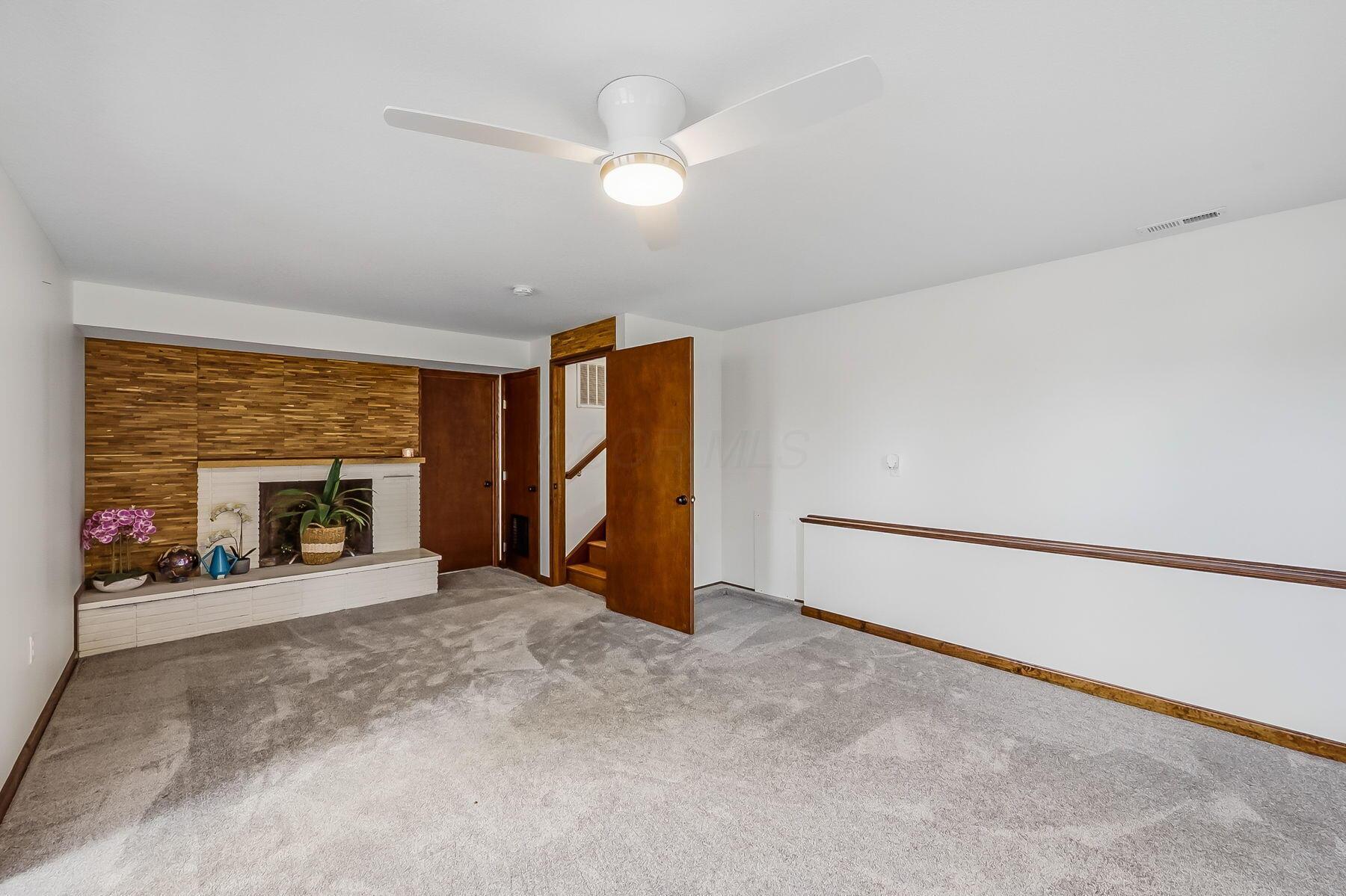 1109 N Park Street Property Photo 18
