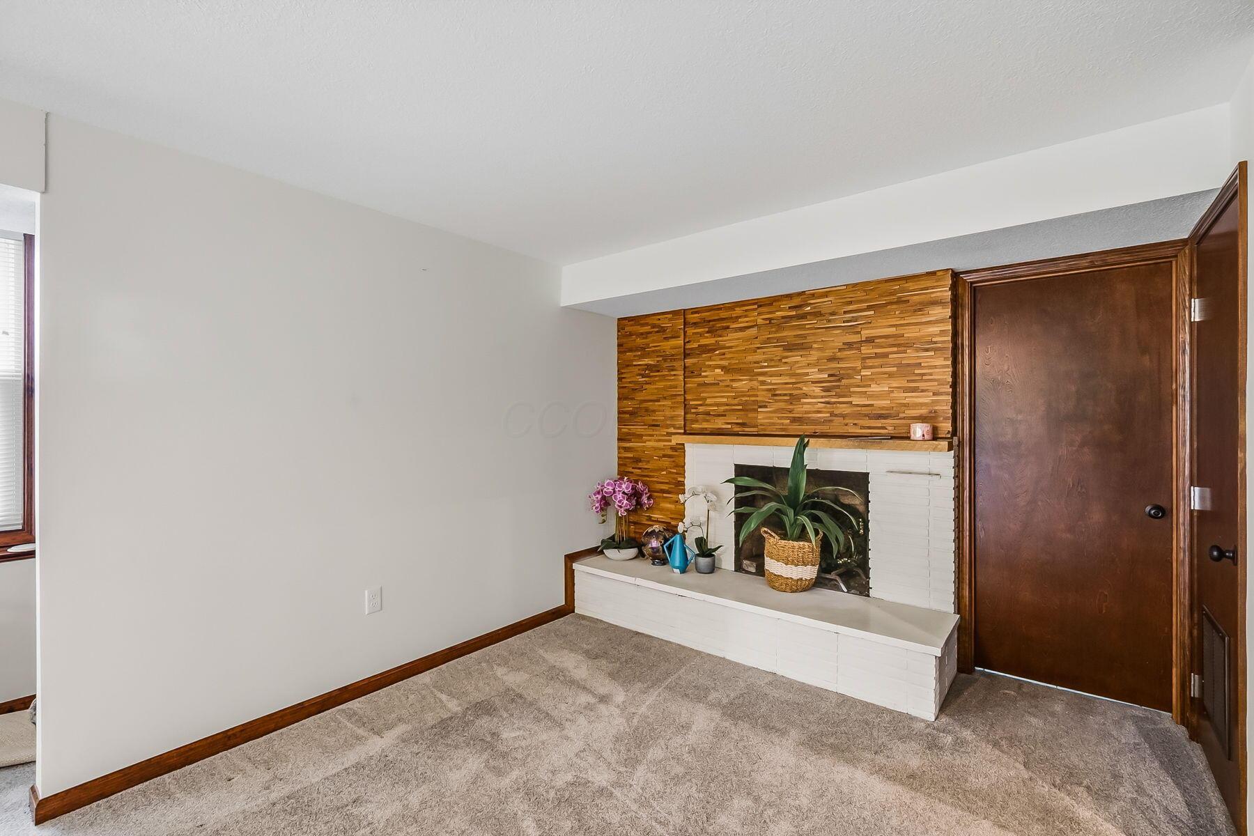 1109 N Park Street Property Photo 19