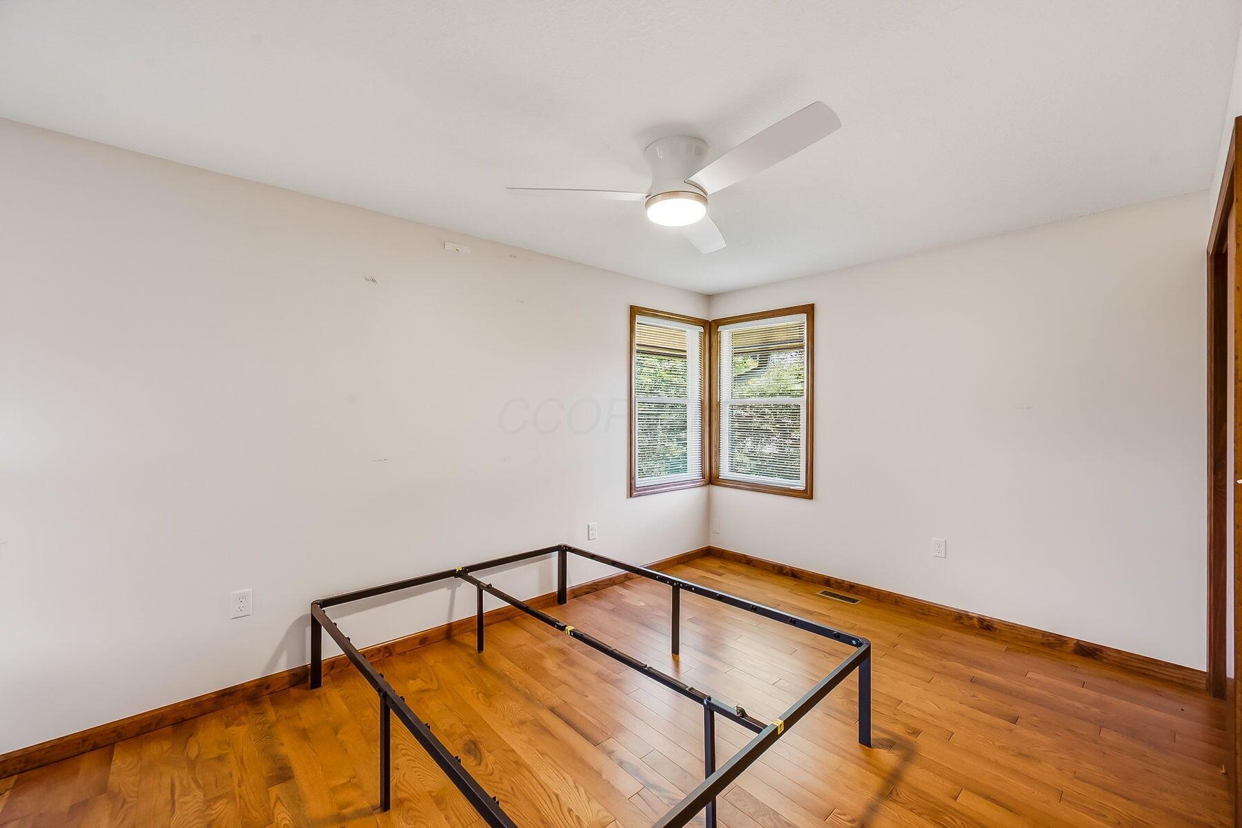 1109 N Park Street Property Photo 25