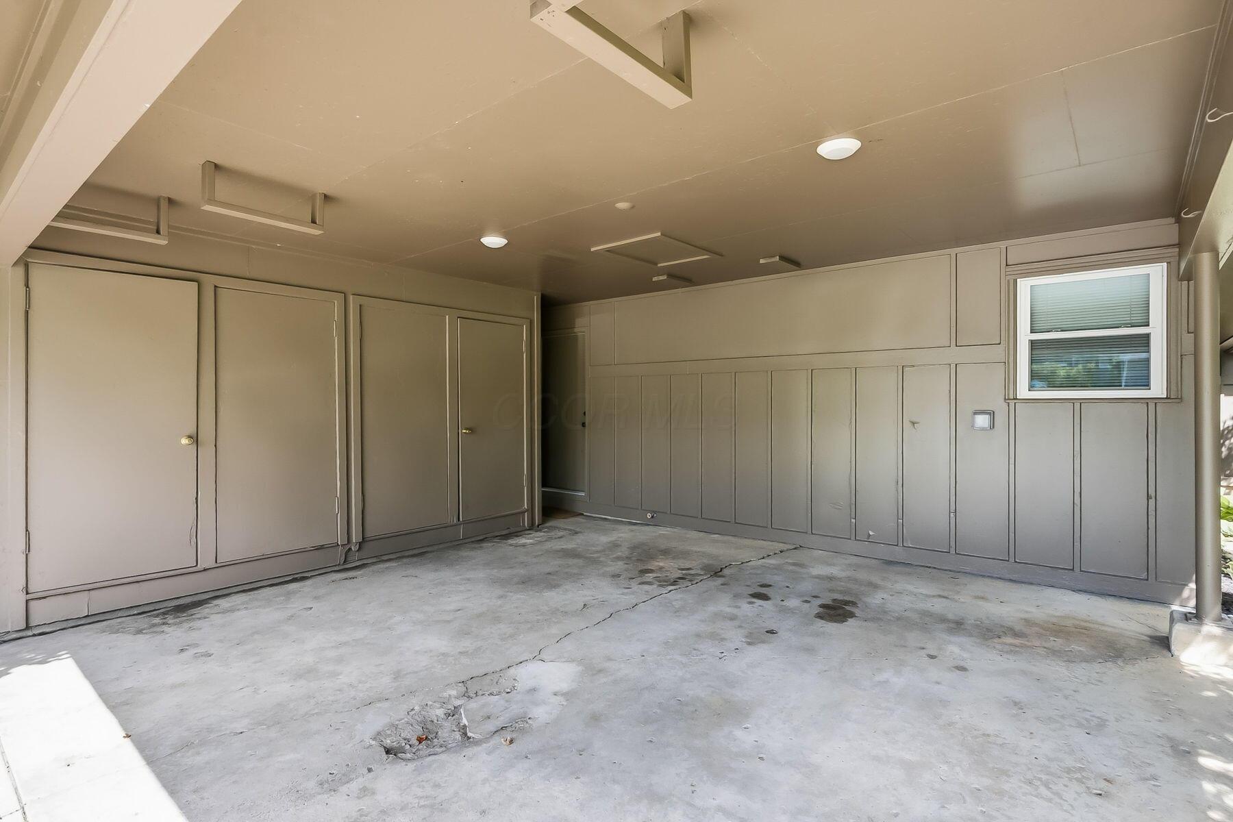 1109 N Park Street Property Photo 27