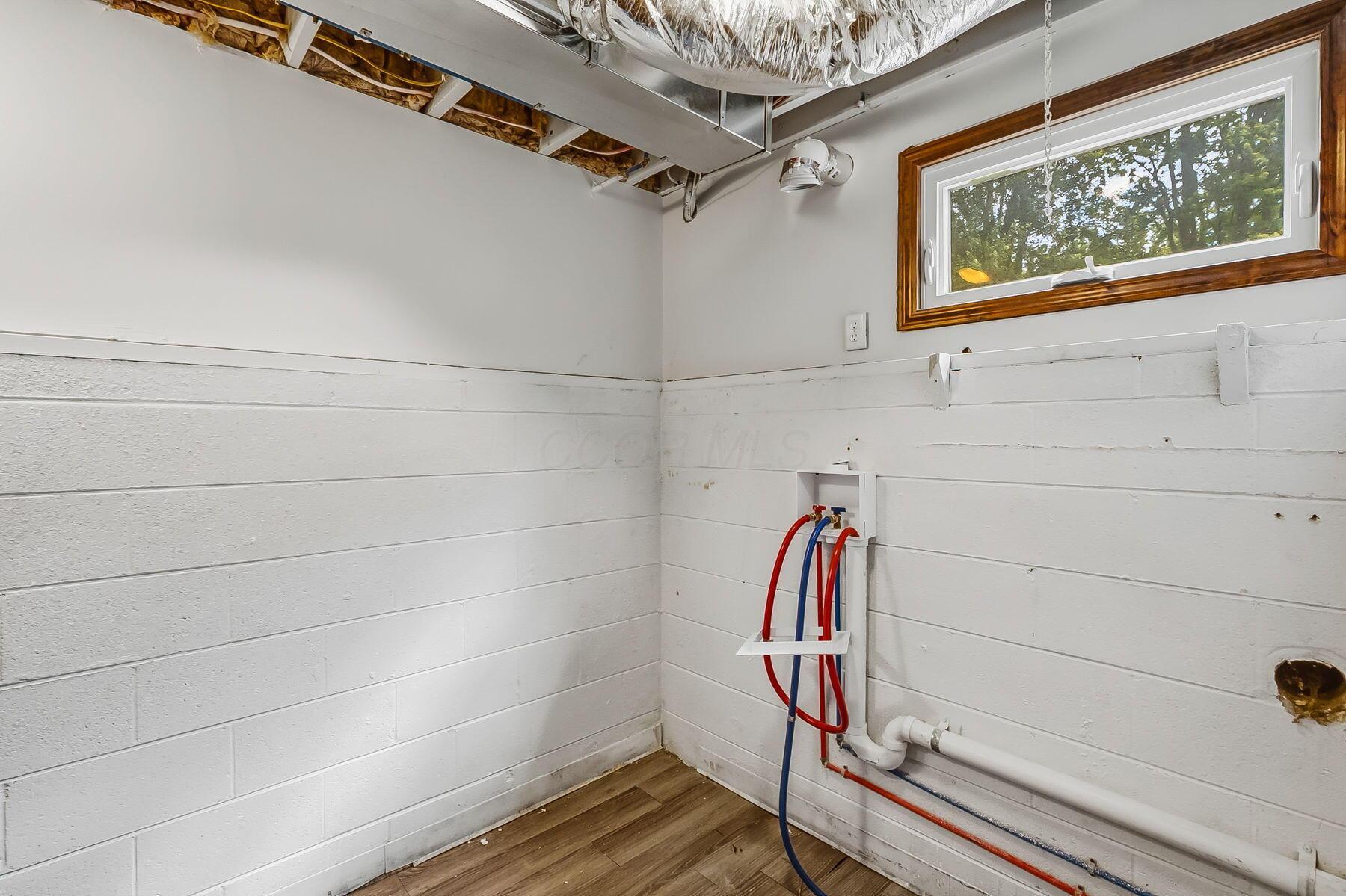 1109 N Park Street Property Photo 28