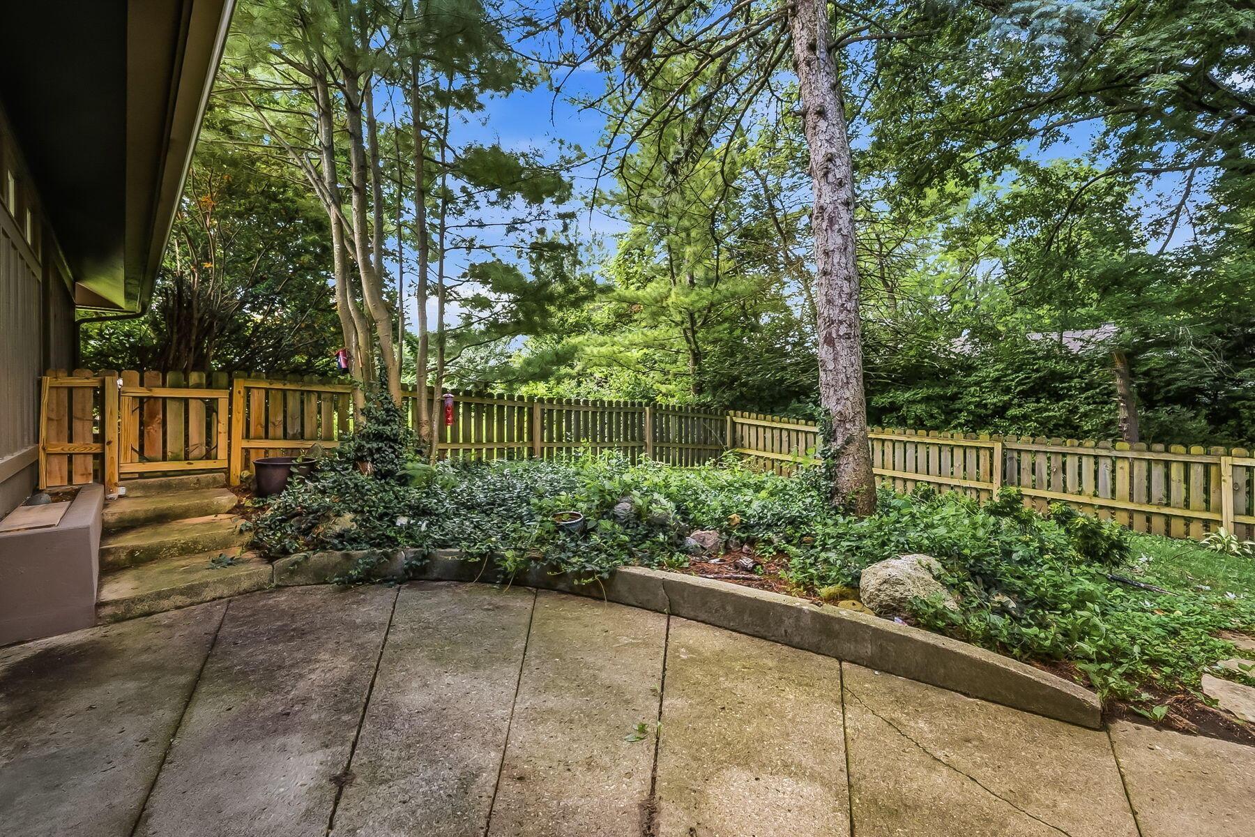 1109 N Park Street Property Photo 41