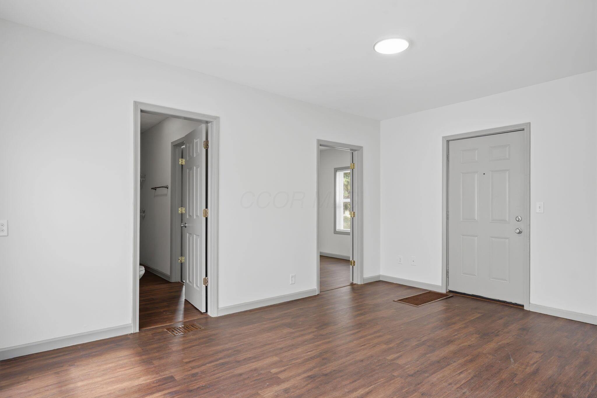1547 Safford Avenue Property Photo 15