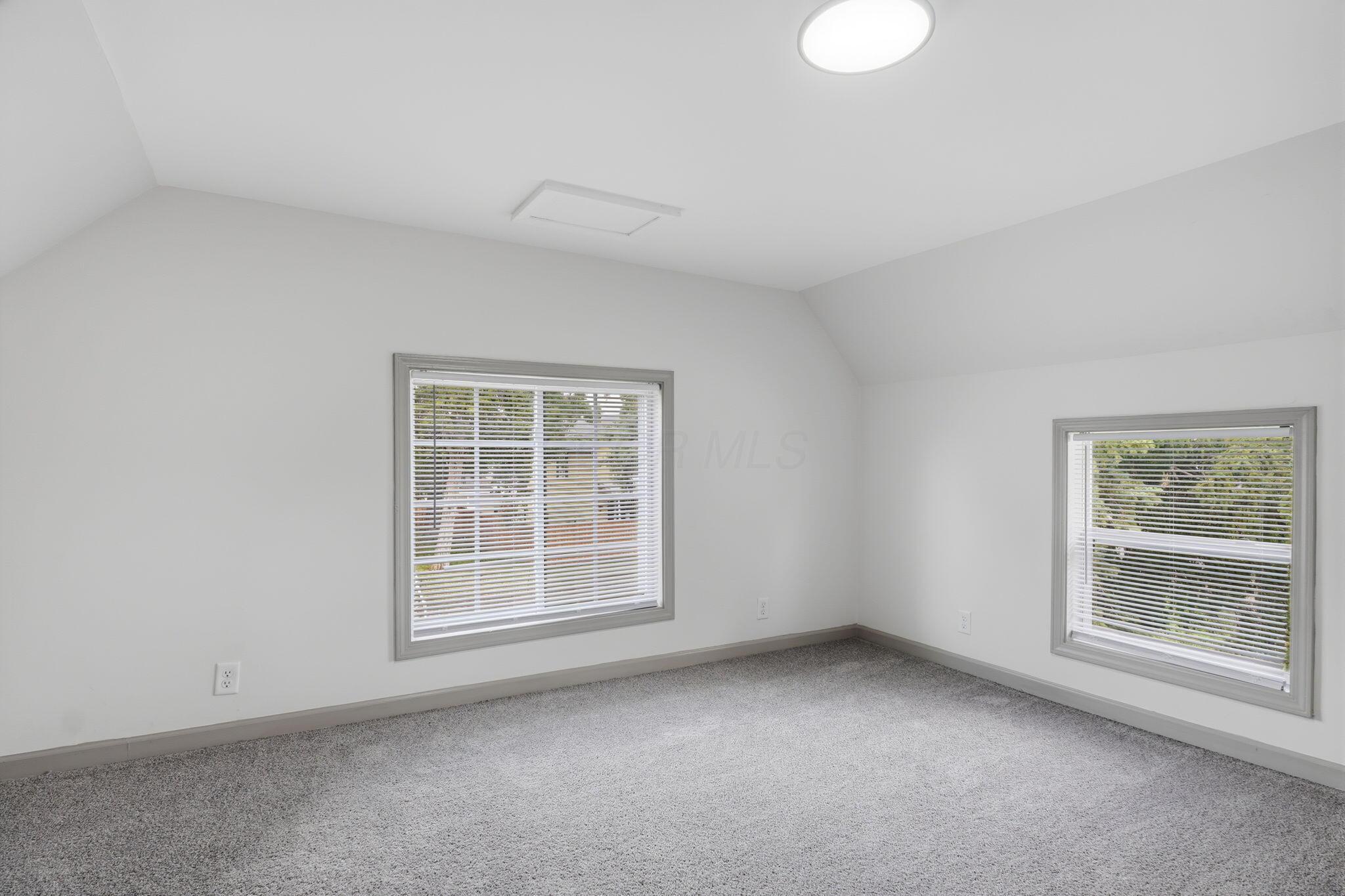 1547 Safford Avenue Property Photo 37