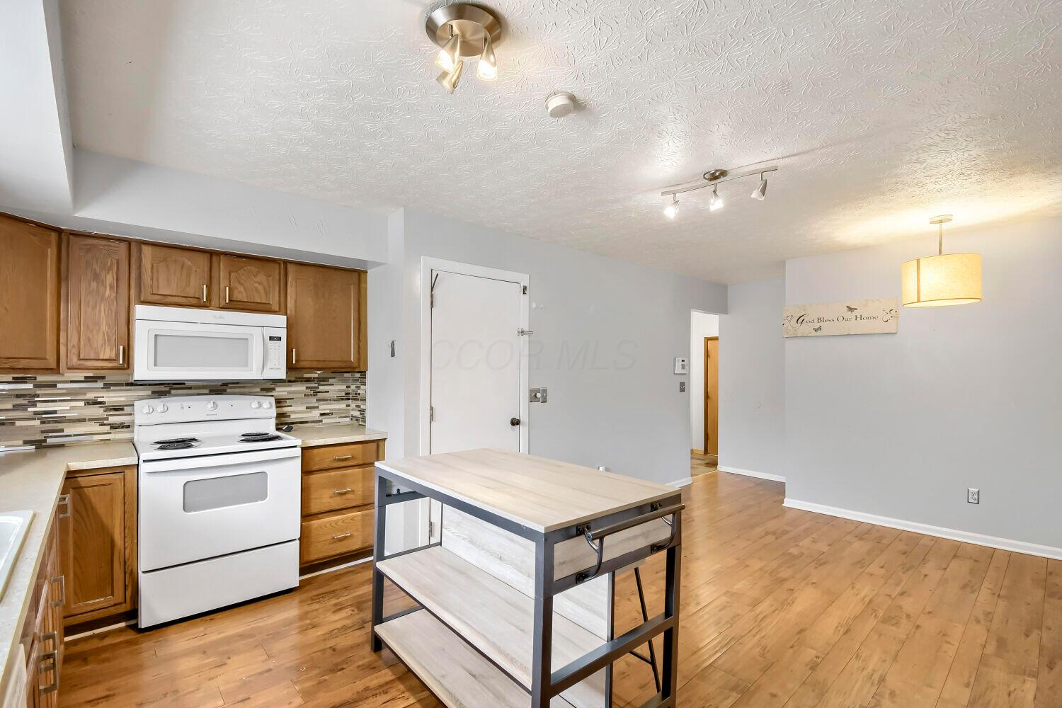 5531 Karl Road Property Photo 8