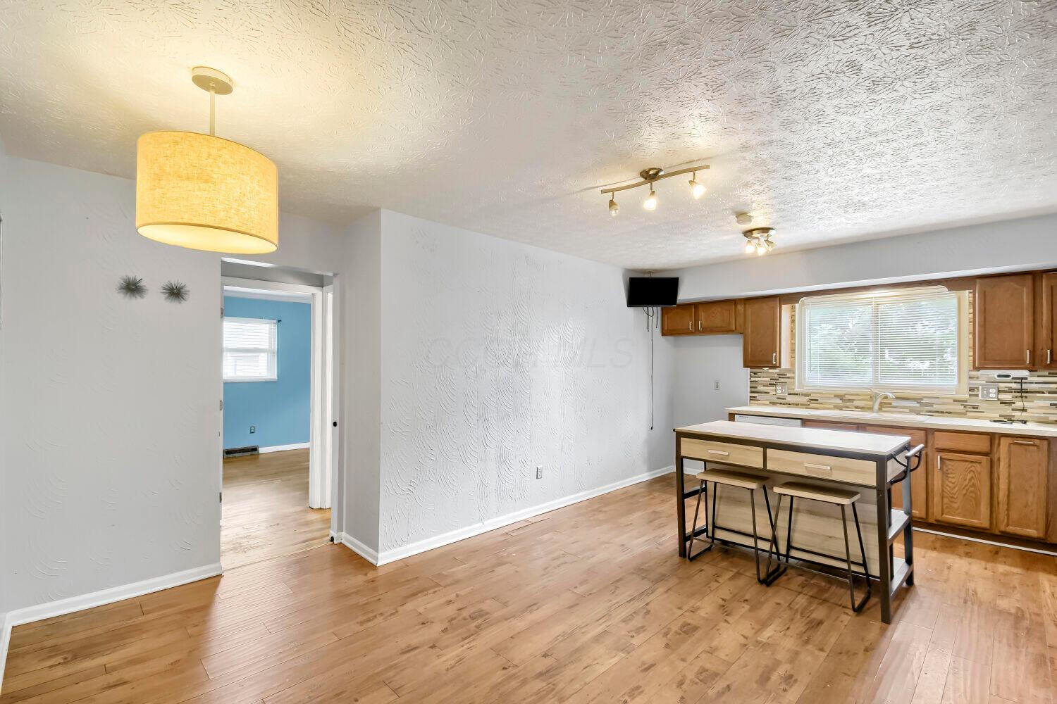 5531 Karl Road Property Photo 9
