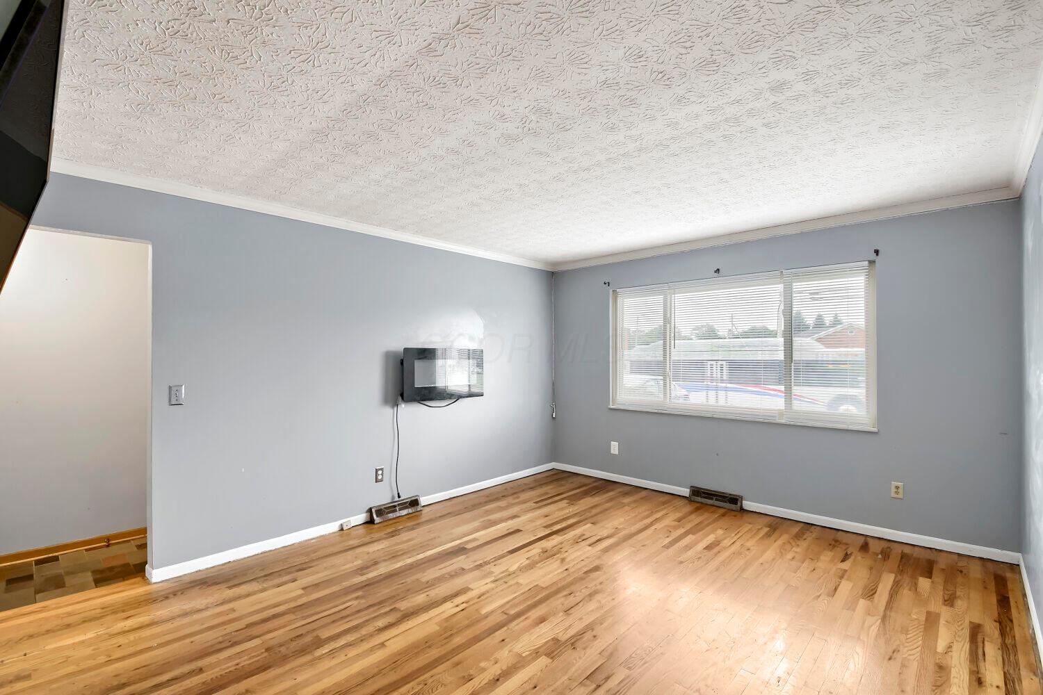 5531 Karl Road Property Photo 10
