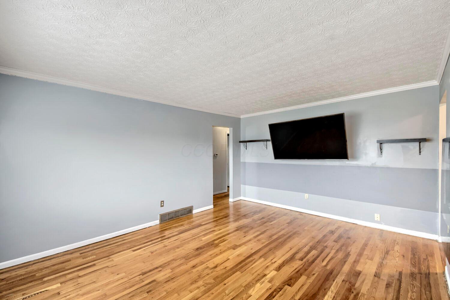 5531 Karl Road Property Photo 11
