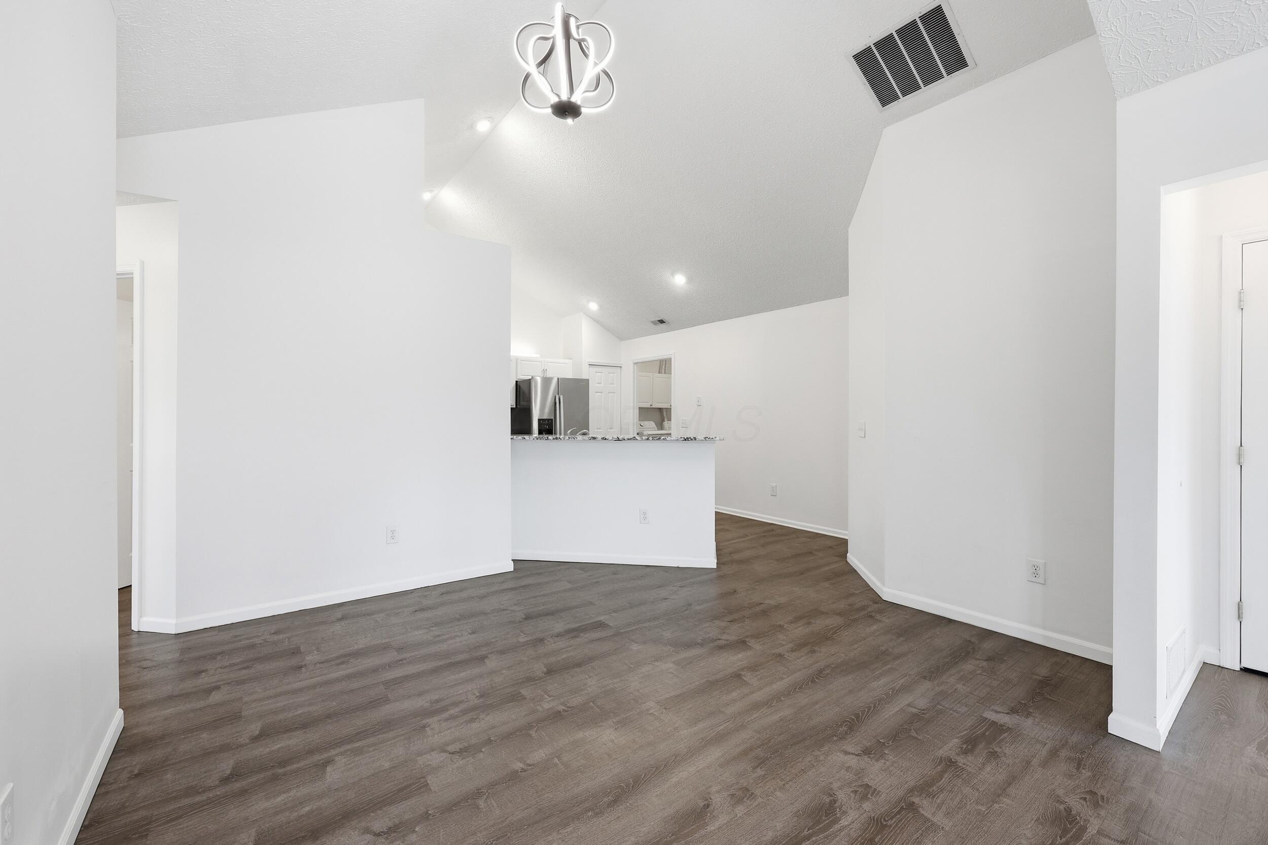 3592 Stoneway Point Property Photo 11
