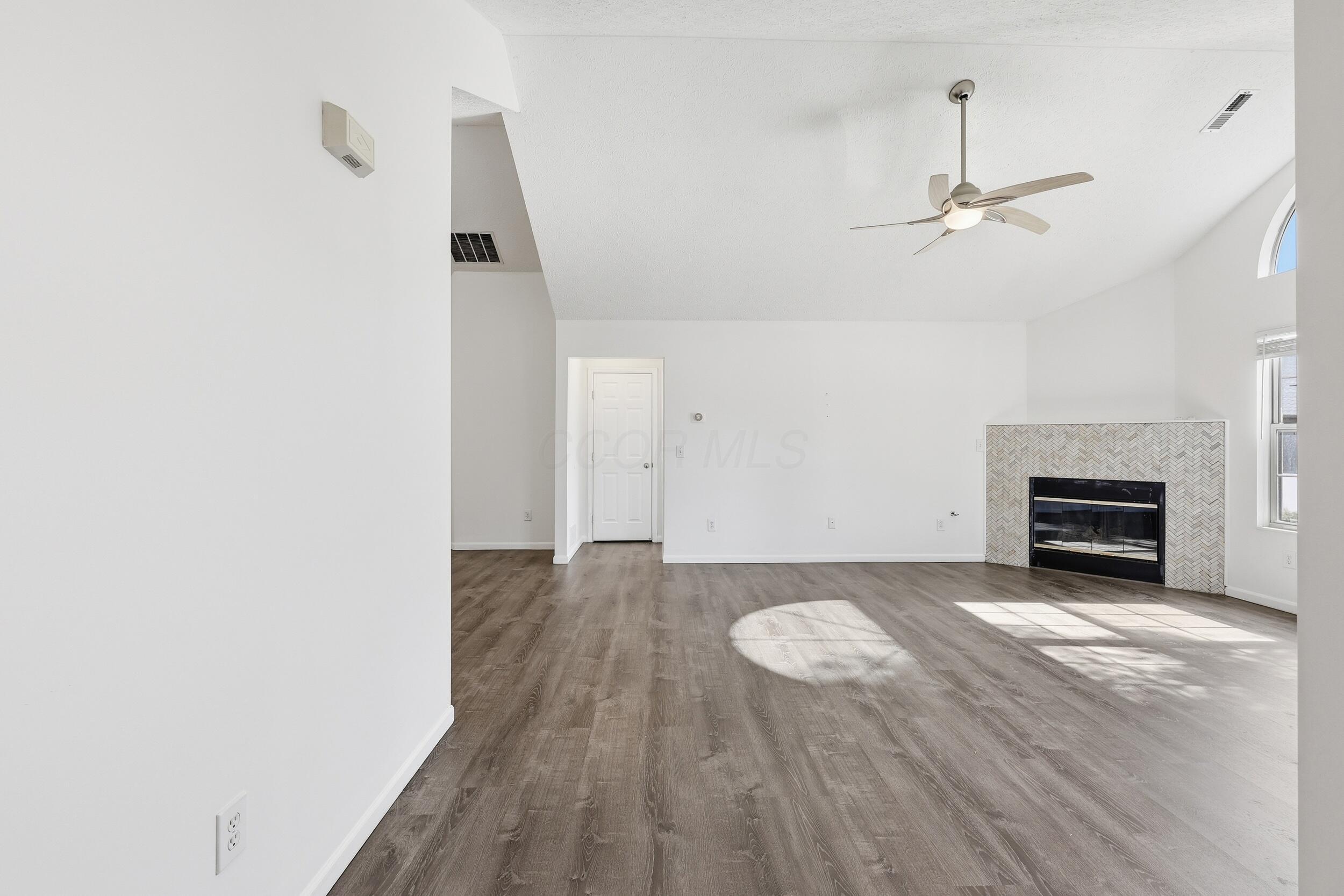 3592 Stoneway Point Property Photo 14
