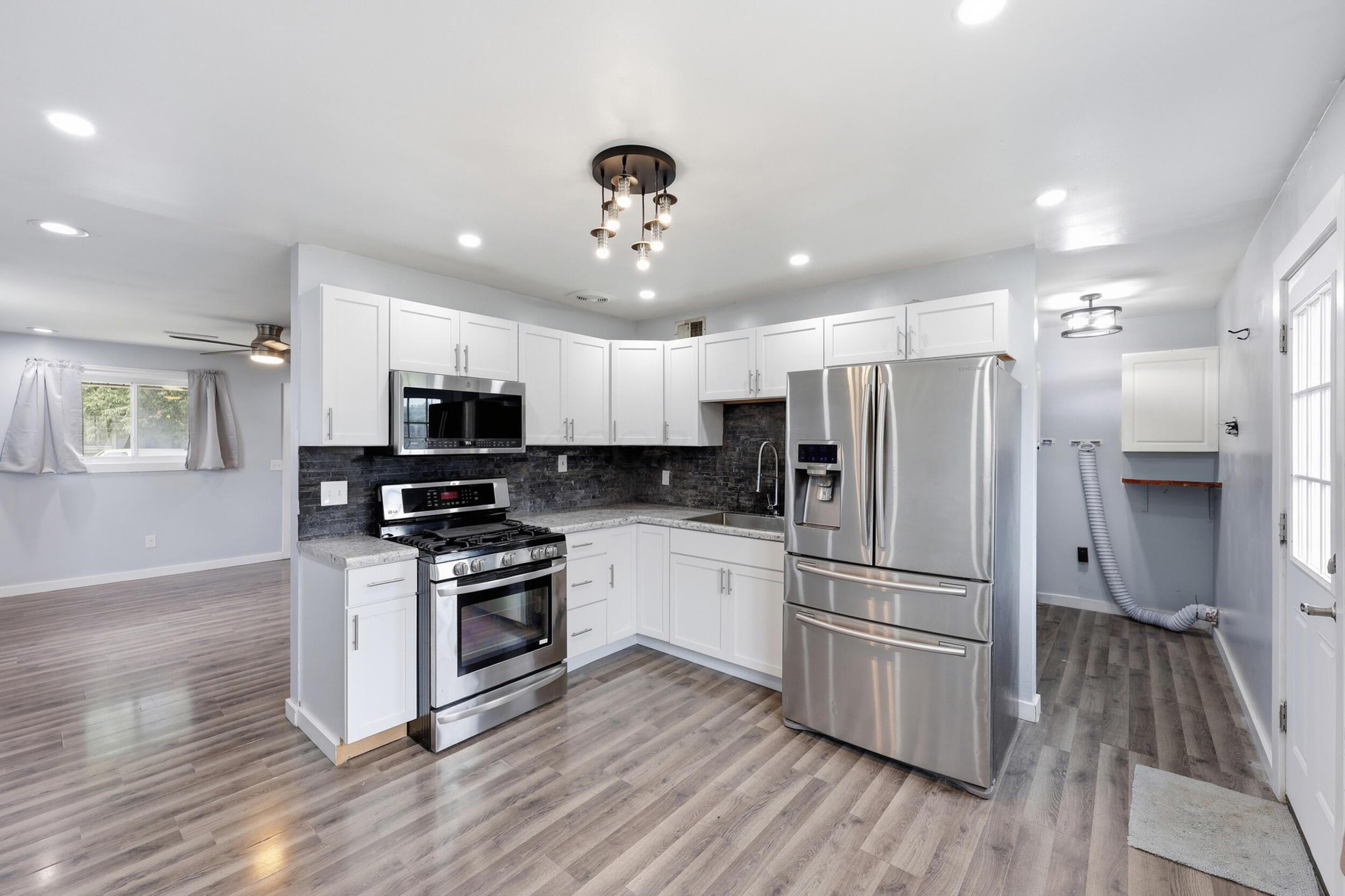 890 Bruckner Road Property Photo 10
