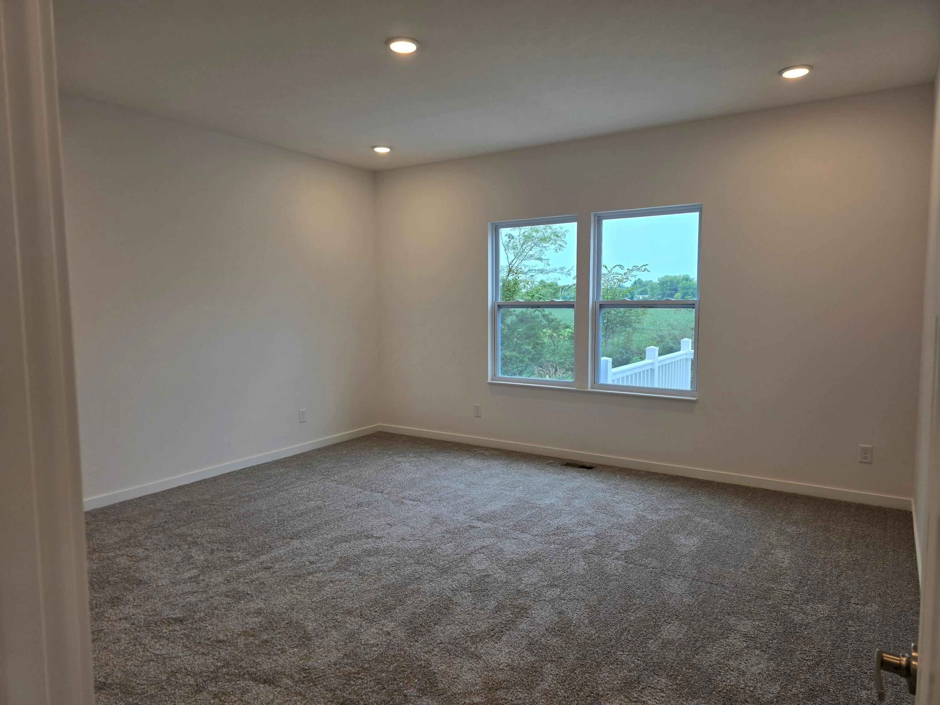 485 Creekside Drive Property Photo 10