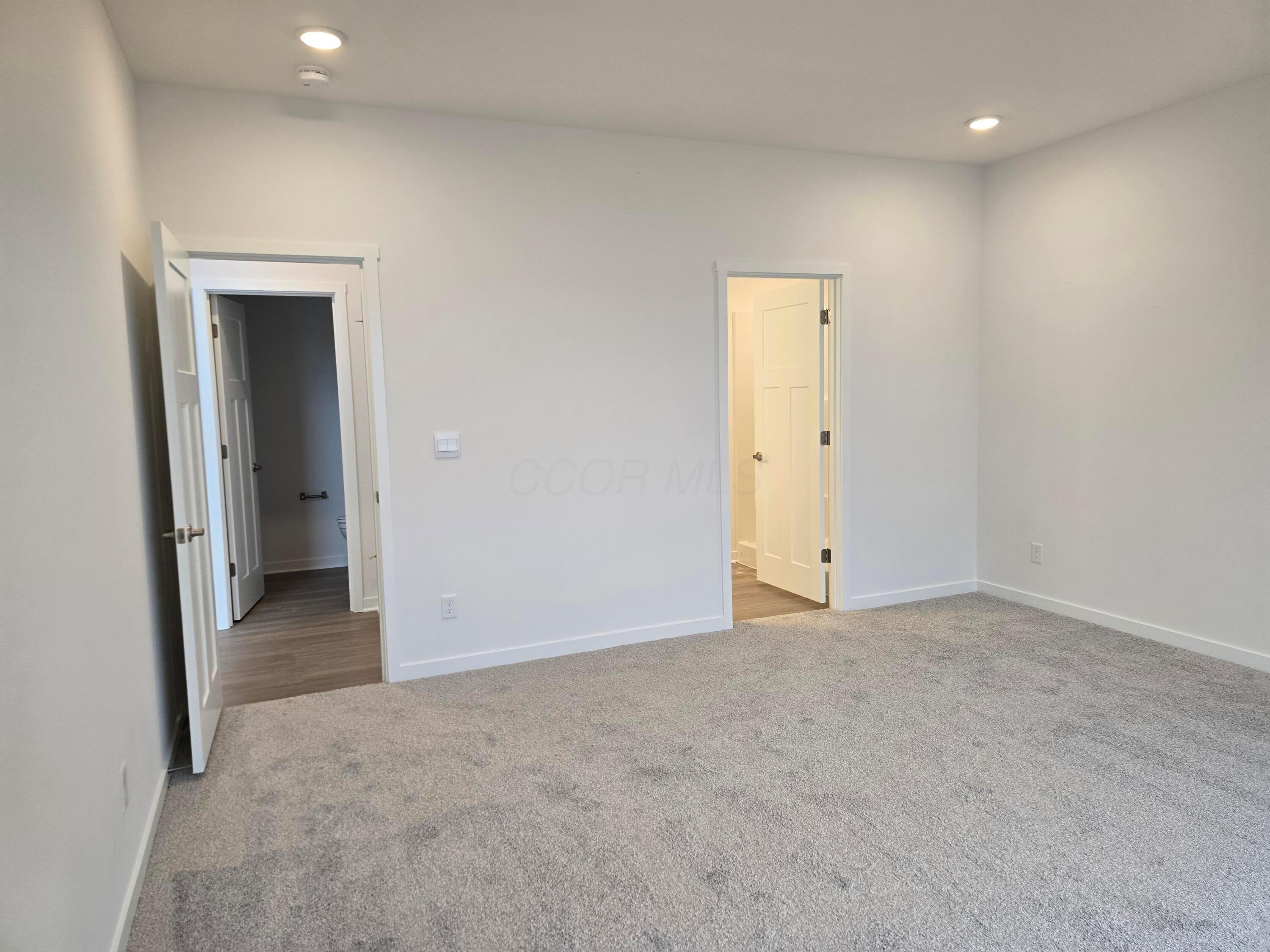 485 Creekside Drive Property Photo 11