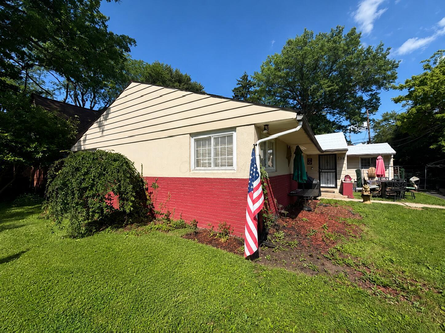 340 S Kellner Road Property Photo 1