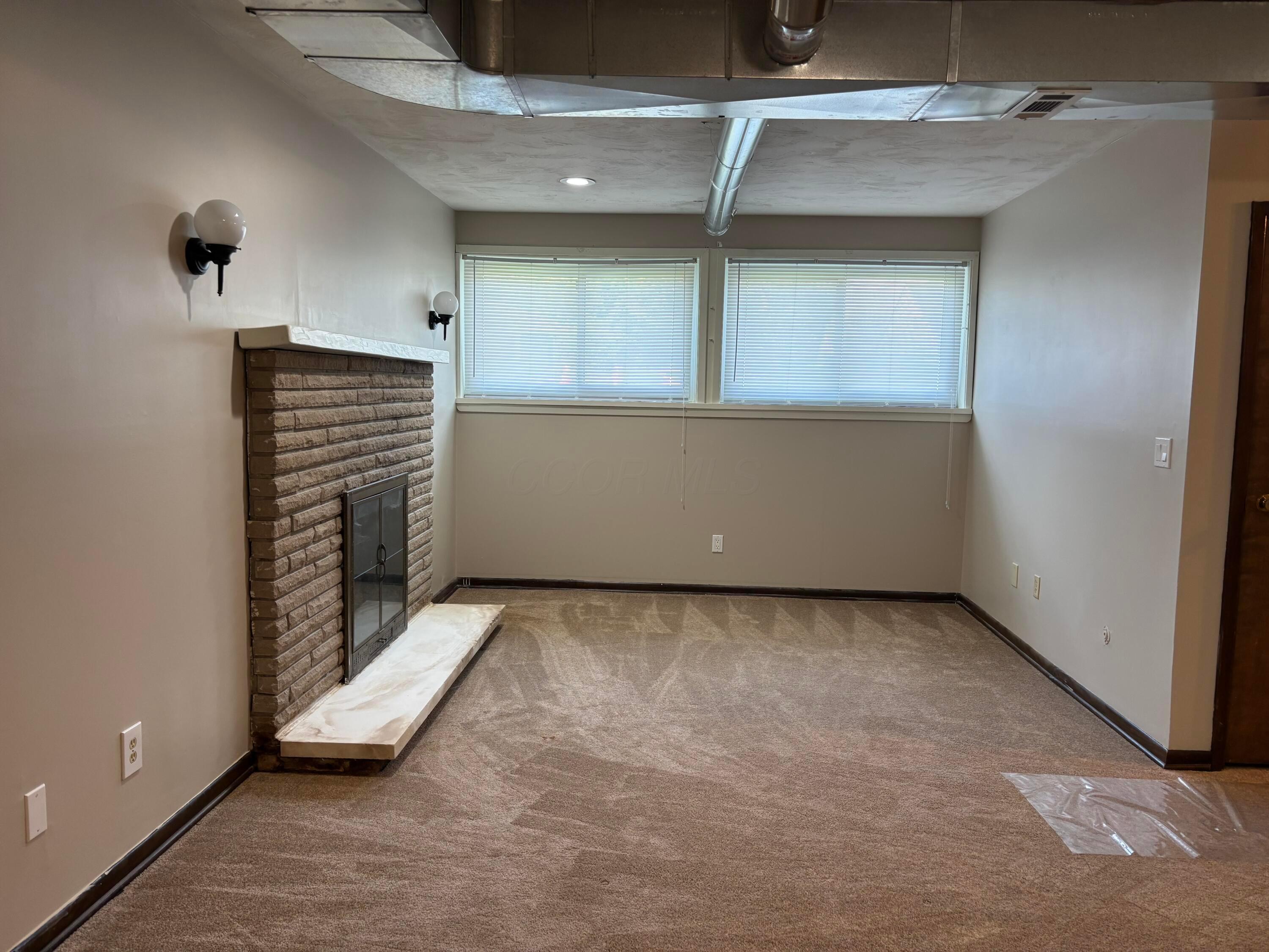 208 S Gordon Avenue Property Photo 17