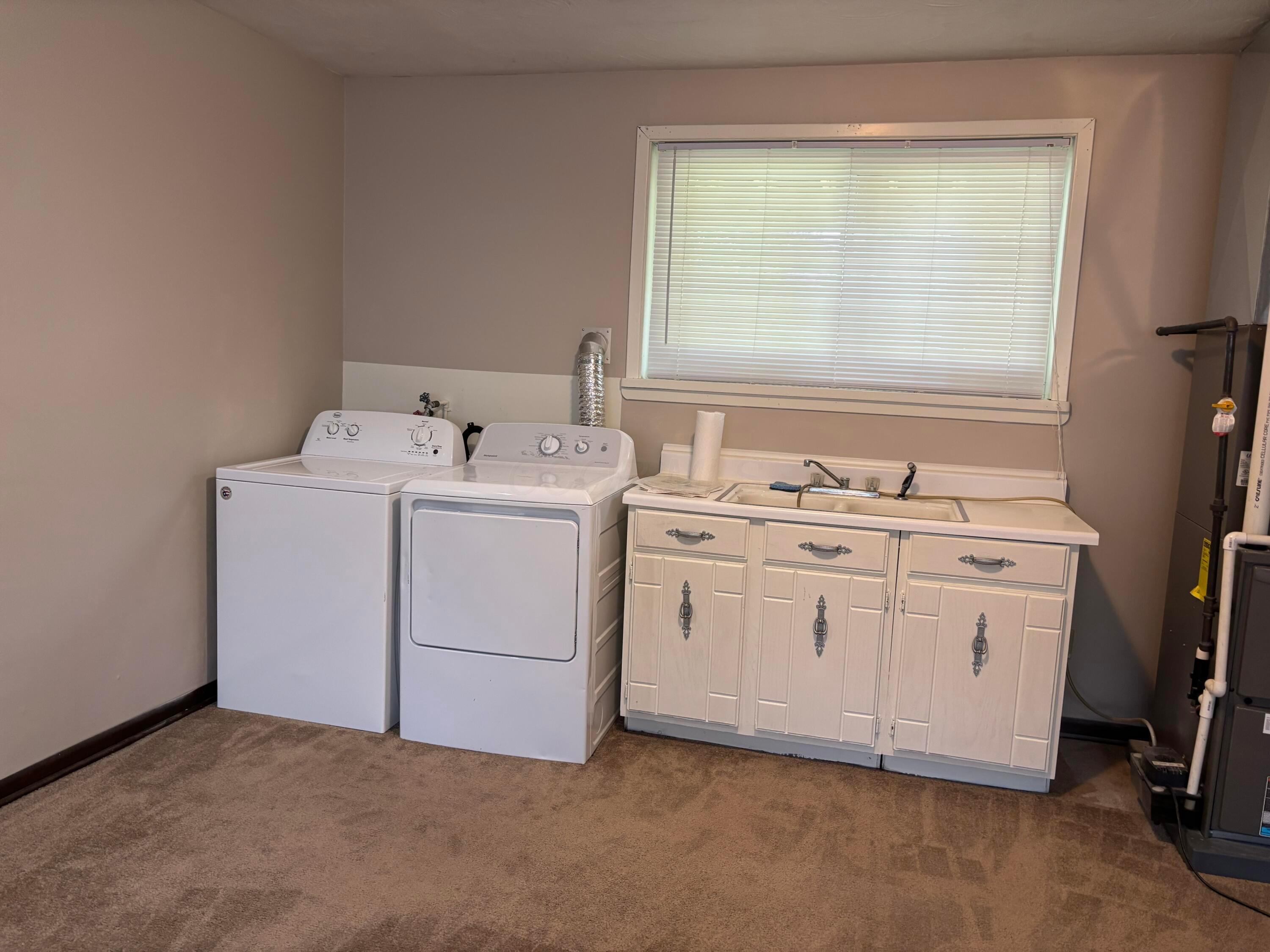 208 S Gordon Avenue Property Photo 18