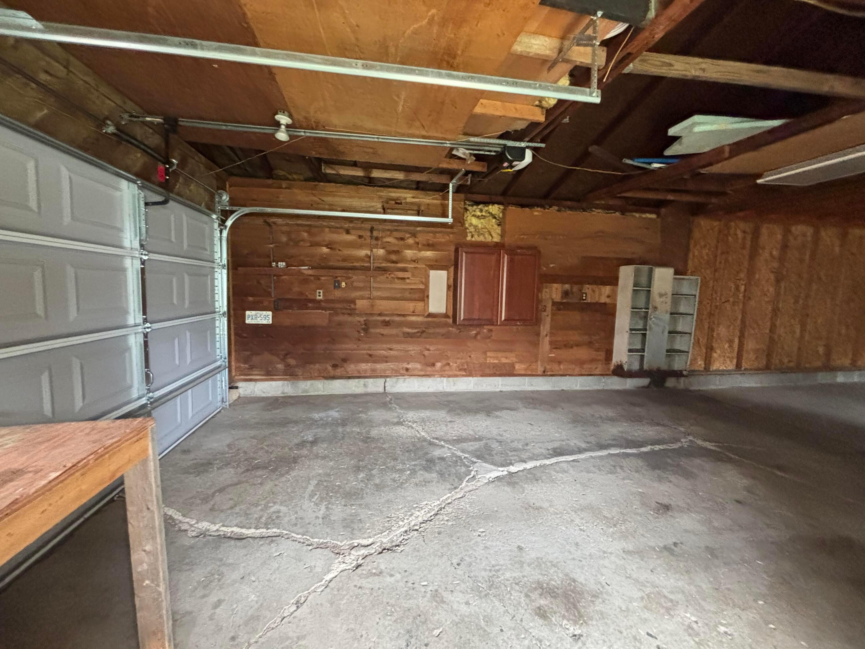 208 S Gordon Avenue Property Photo 33