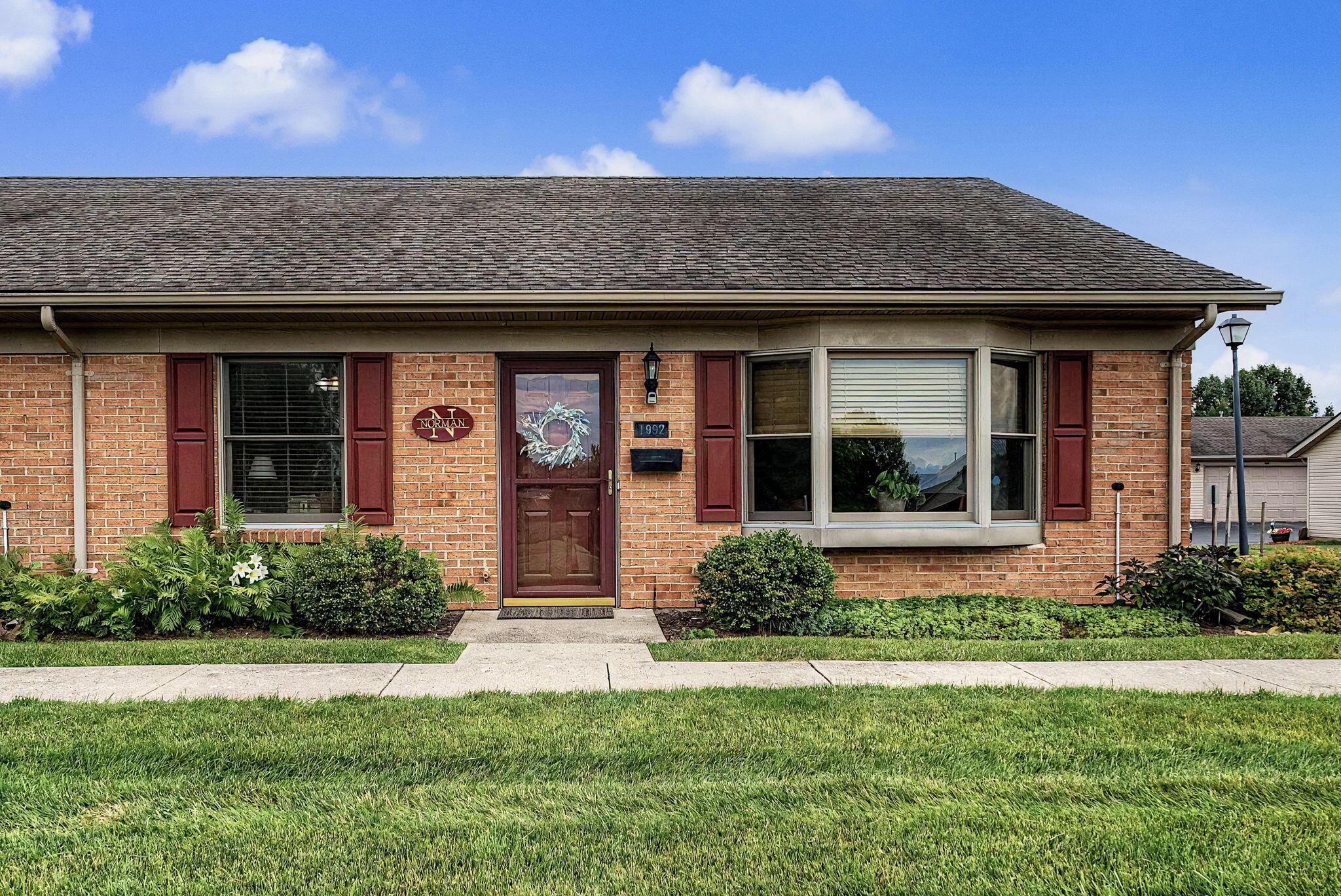 1992 Willoughby Avenue Property Photo 3