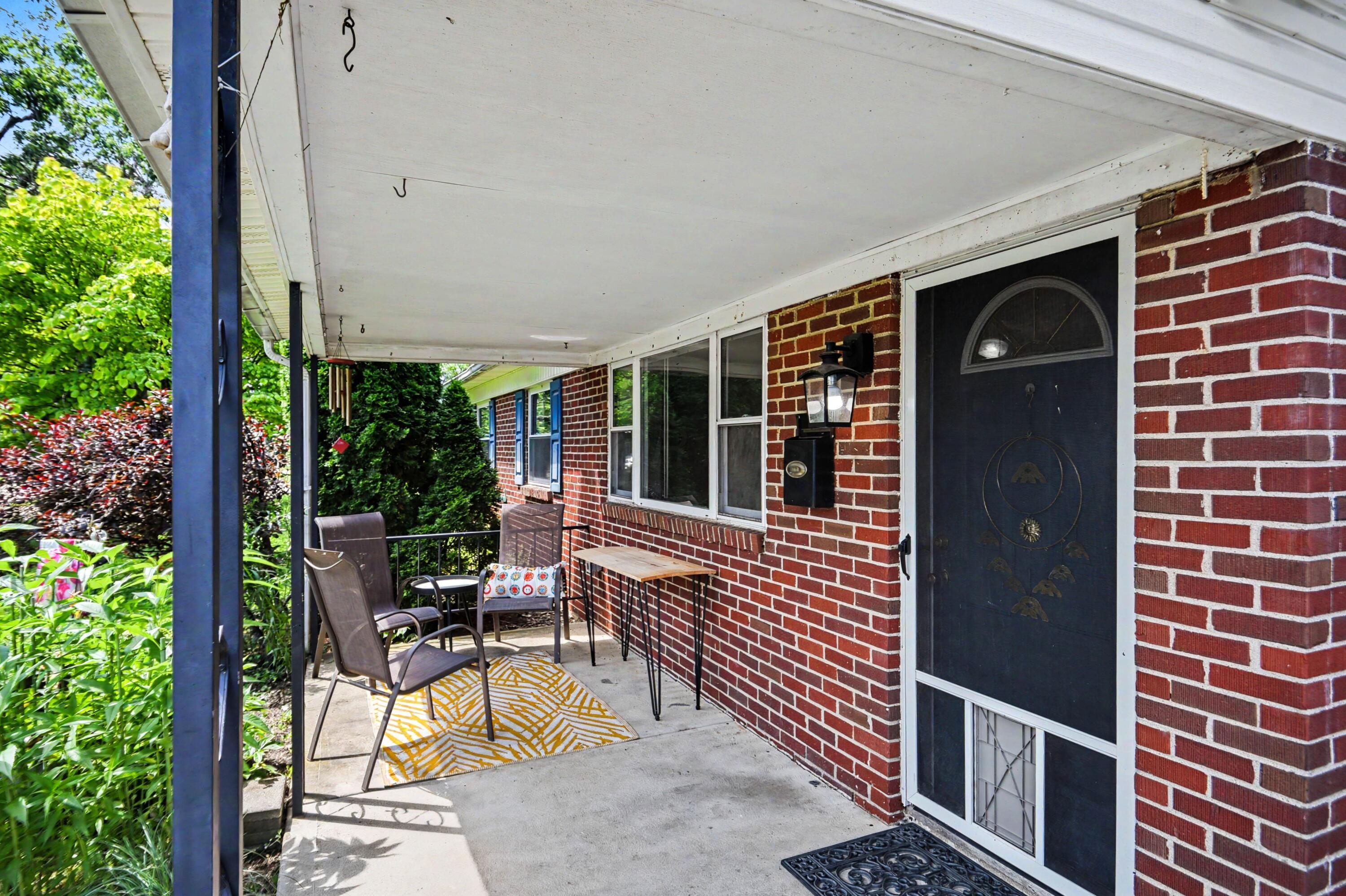 3791 Westbrook Drive Property Photo 3
