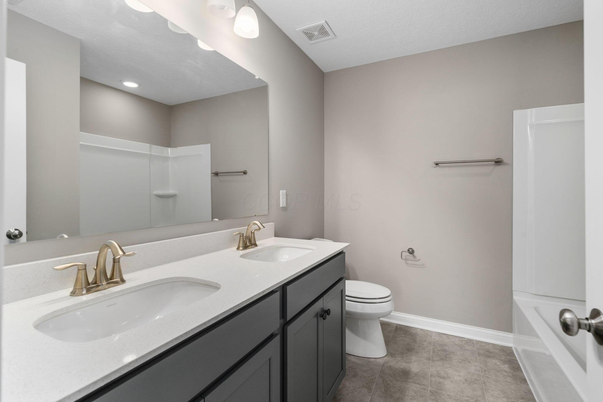 7035 Ashford Way Property Photo 24