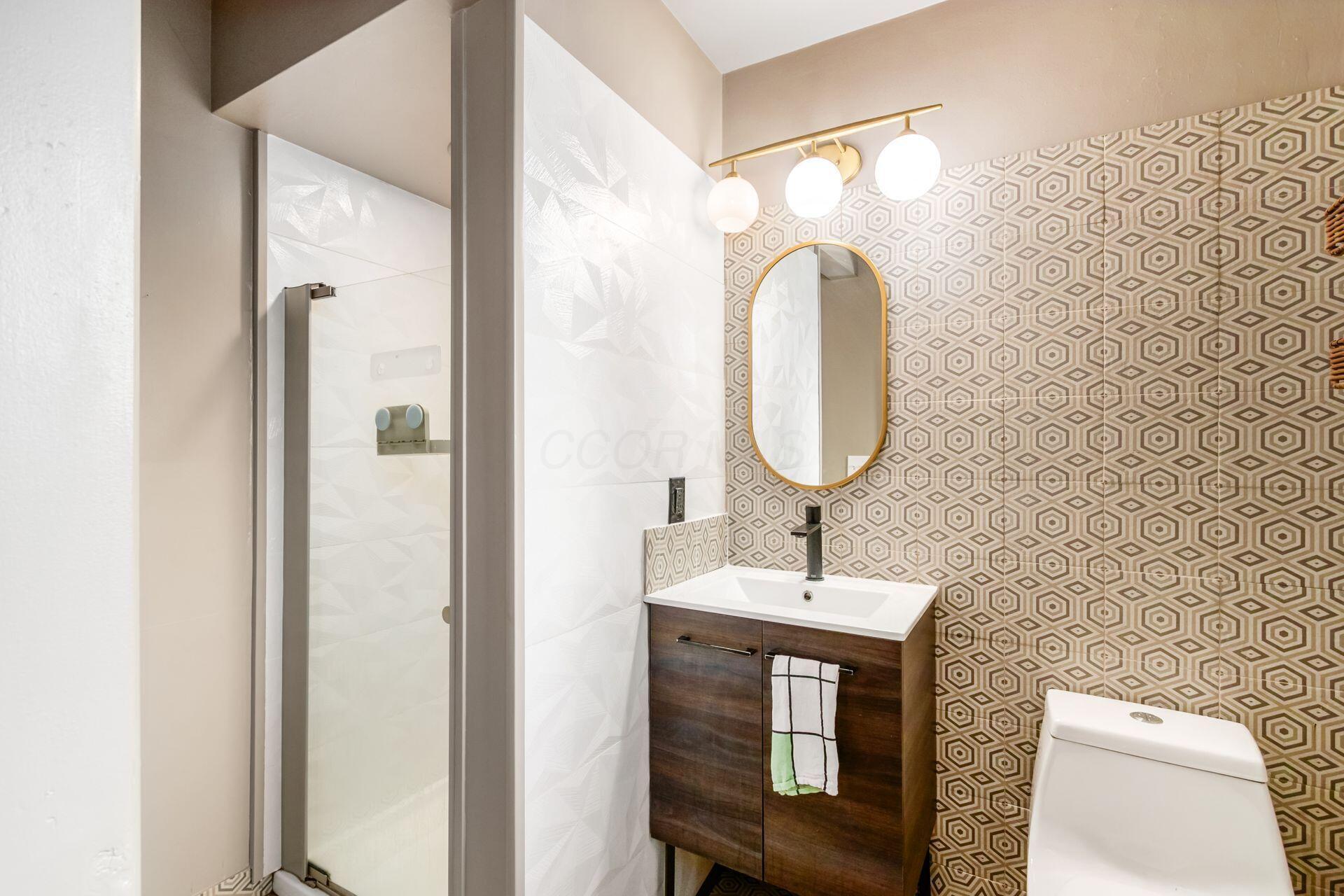 1435 Cottingham Court W Property Photo 24