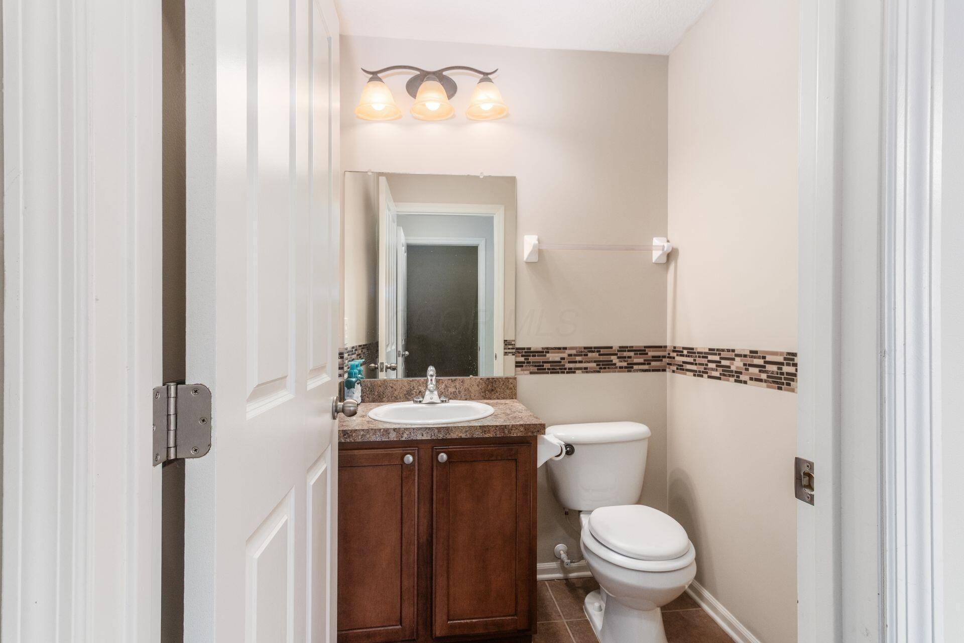 952 Hartford Village Boulevard Property Photo 15