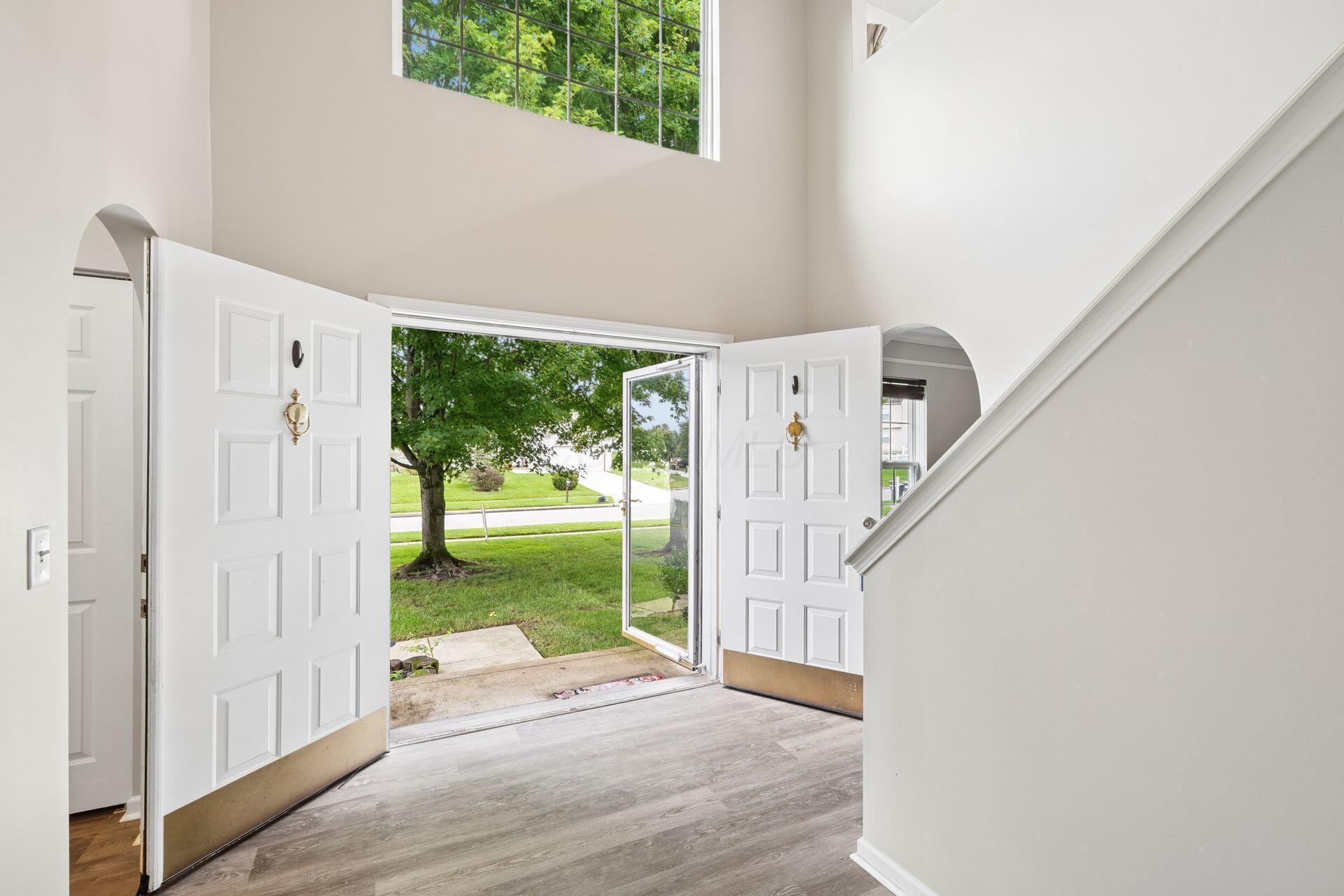 124 Long Hollow Drive Property Photo 2